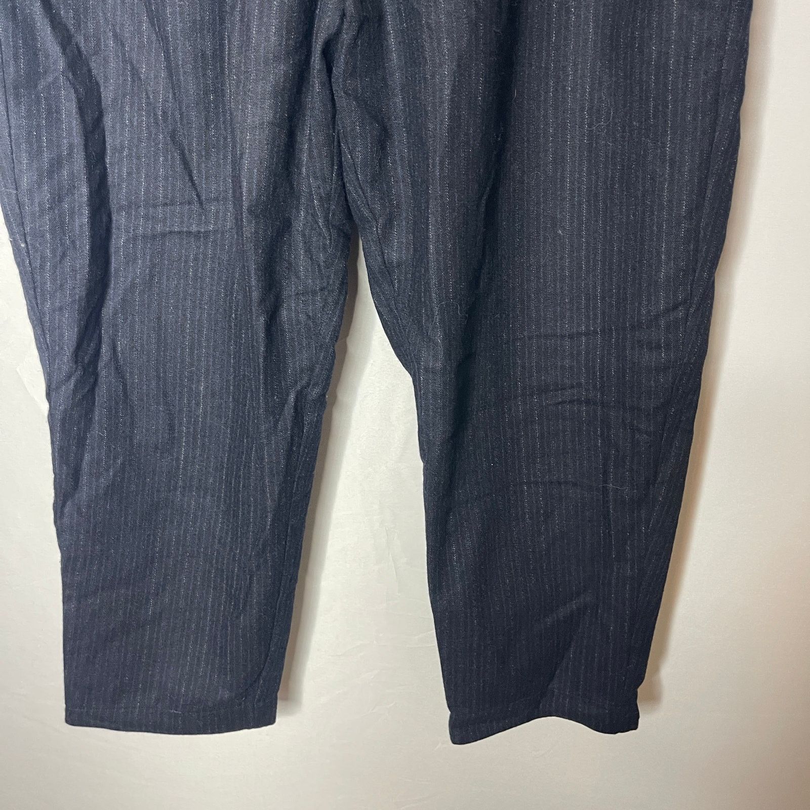 Other Makie 100% wool black pinstripe pull on crop wide leg pants Size 24" / US 00 / IT 34 - 2 Thumbnail