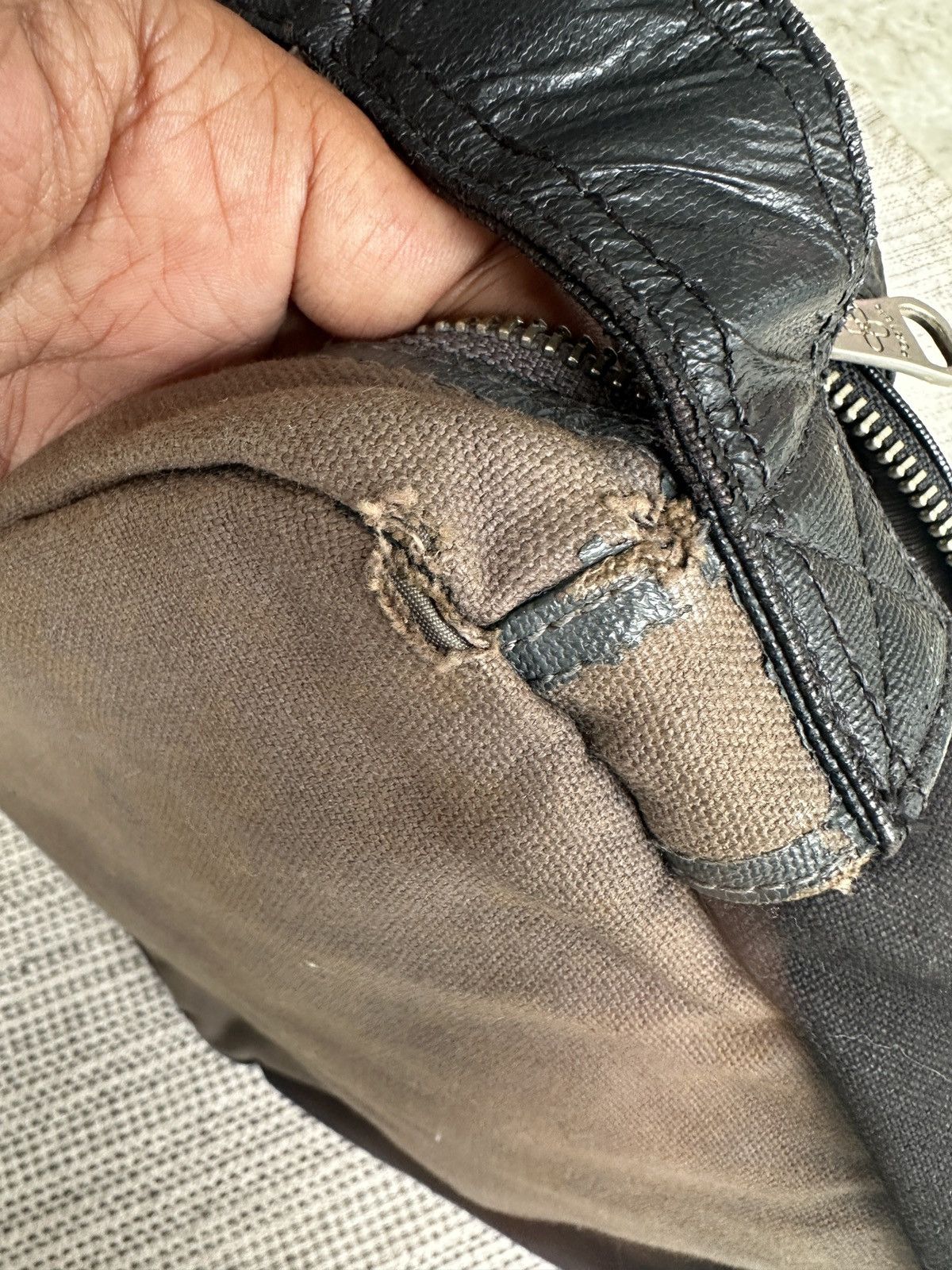 Porter 🔥🔥🔥Vintage Distressed Canvas Porter International Sling Bag Size ONE SIZE - 7 Thumbnail