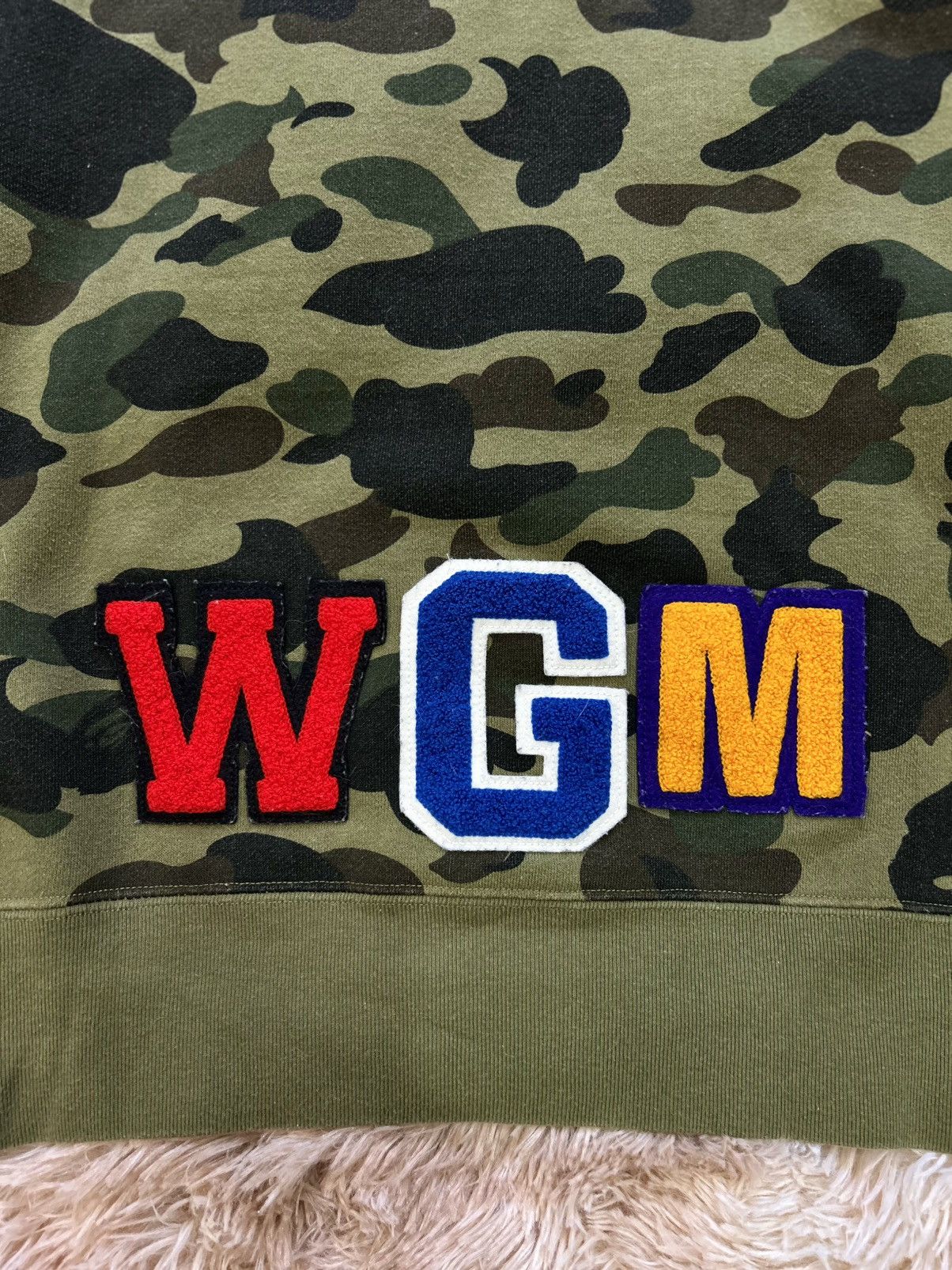 Bape 💥CRAZY💥 BAPE SHARK 1ST CAMO CREWNECK SWEATSHIRT Size US M / EU 48-50 / 2 - 4 Thumbnail
