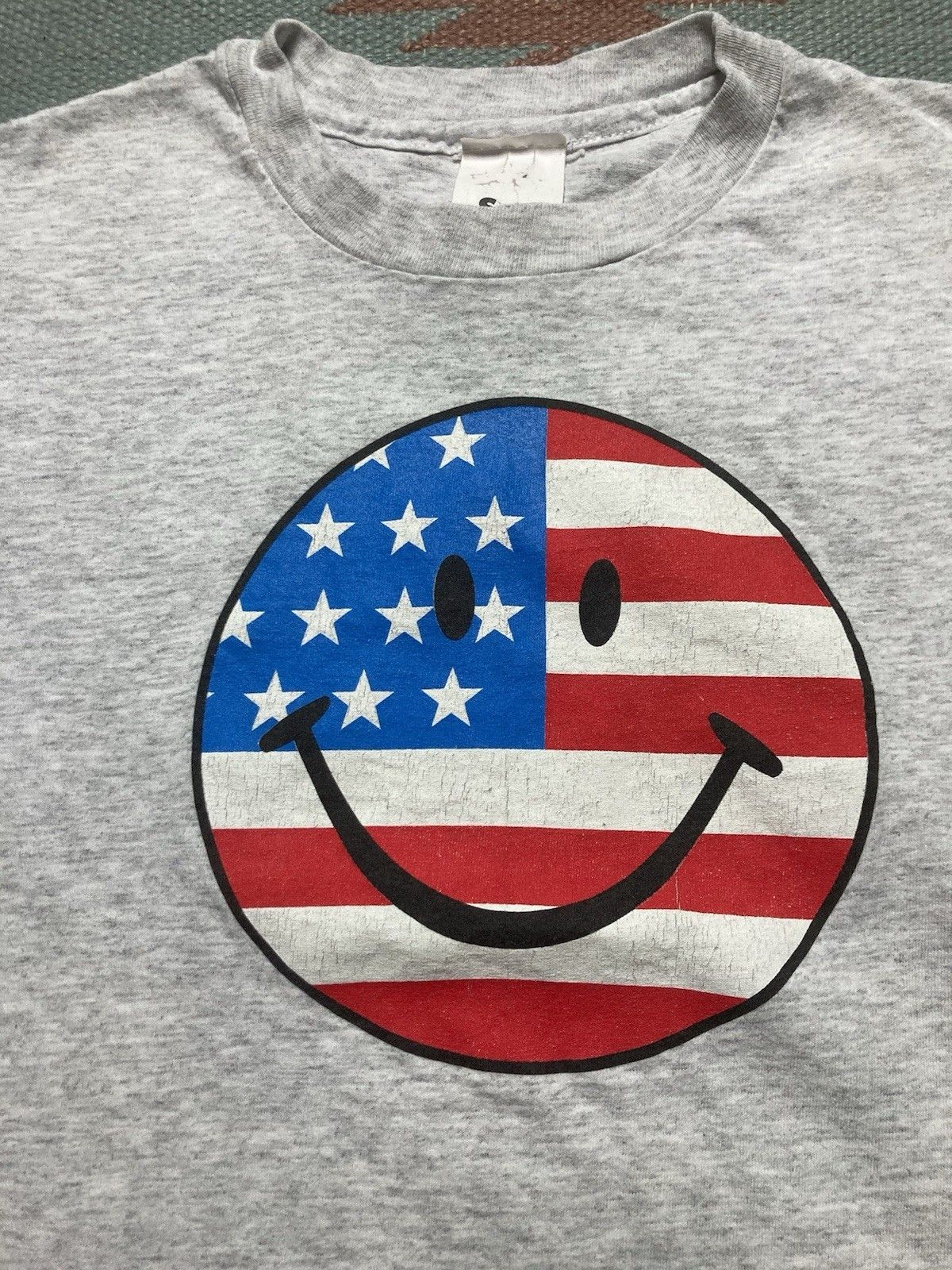 Vintage 90s t shirt smiley face American flag USA youth L baby tee Size XS / US 0-2 / IT 36-38 - 2 Thumbnail