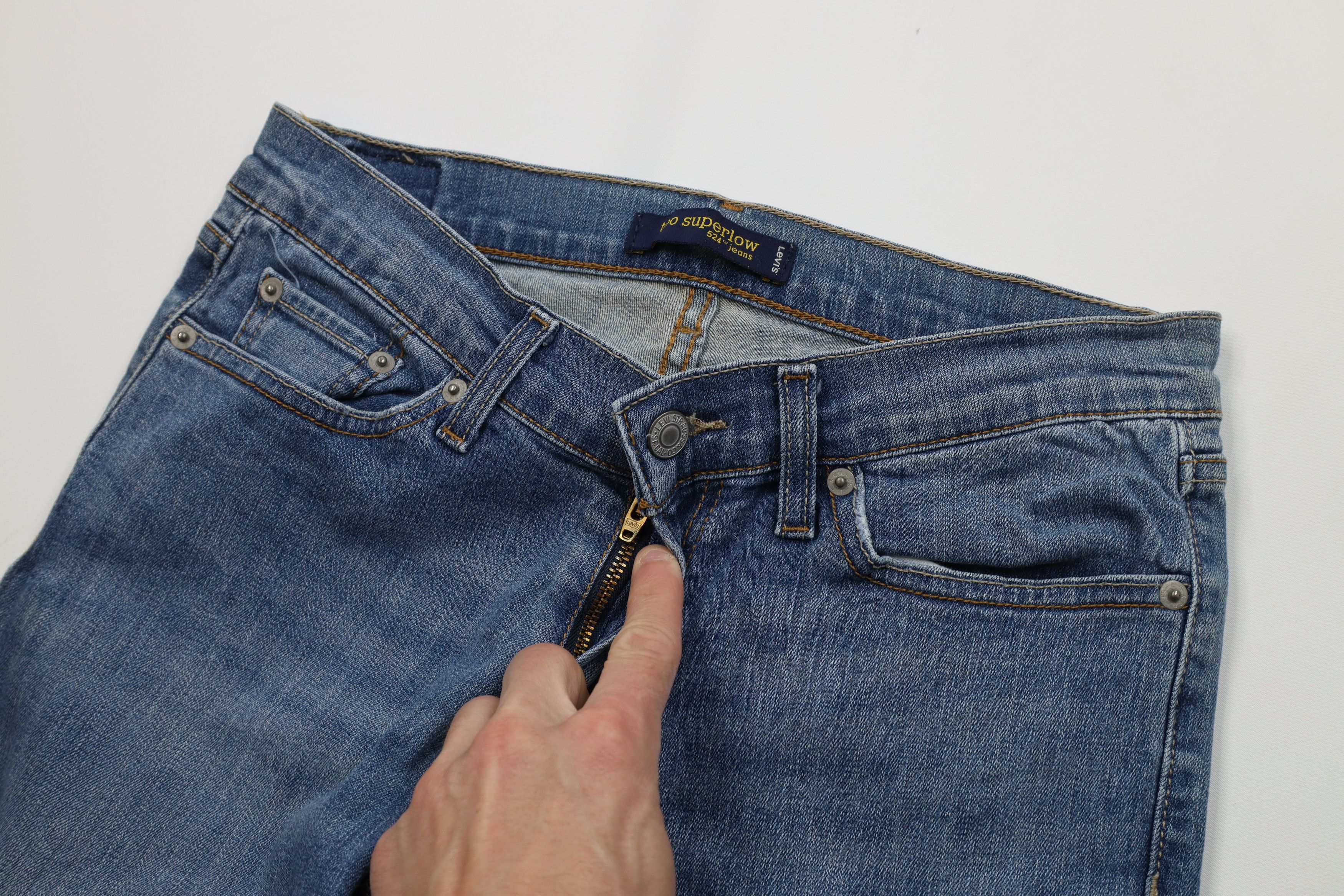 Levi's Vintage Y2K Levis 524 Super Low Flared Wide Leg Denim Jeans Size 28" / US 6 / IT 42 - 8 Thumbnail