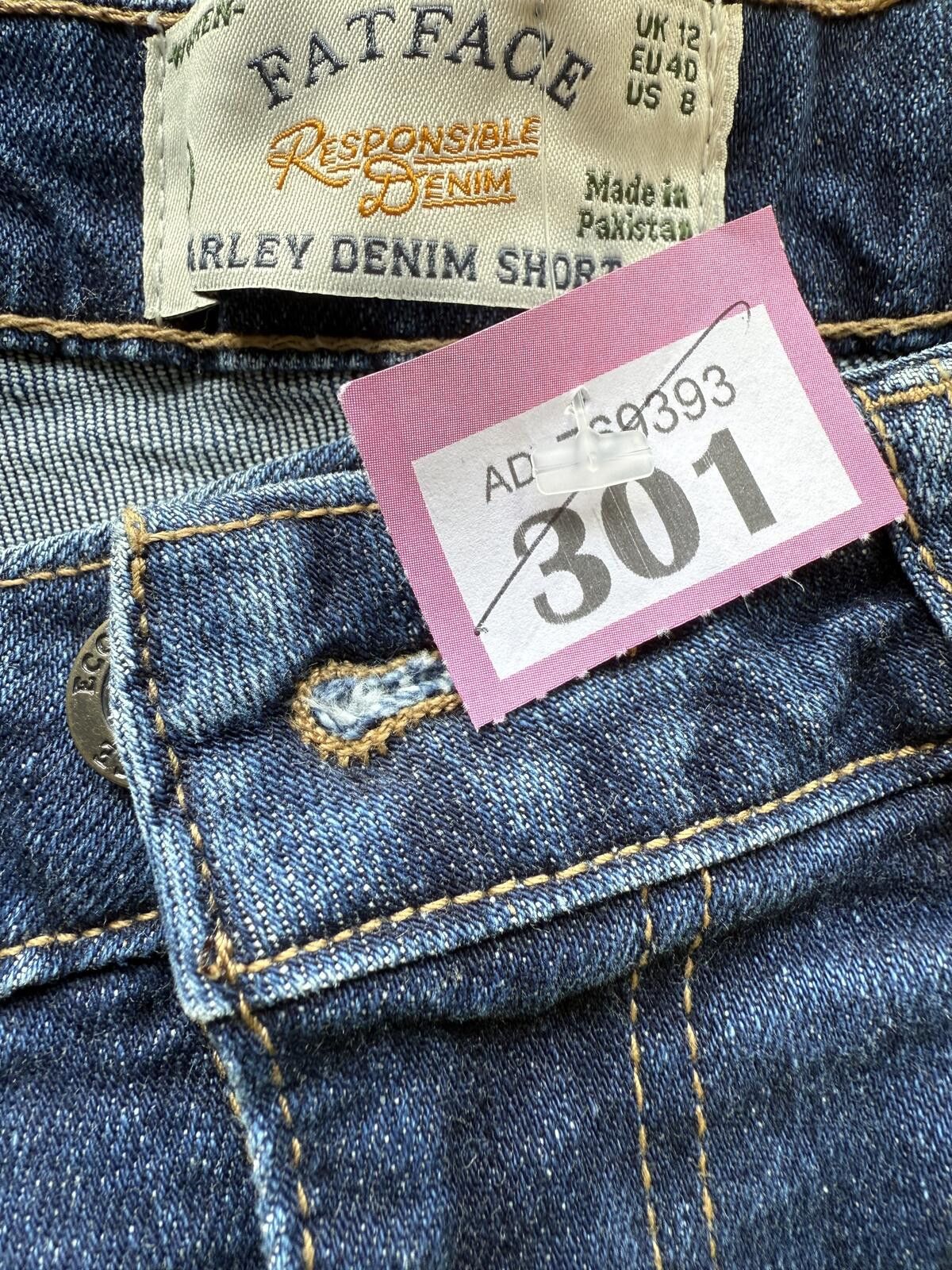 FatFace Fat face high waisted blue denim shorts in size UK 12 Size 30" / US 8 / IT 44 - 3 Thumbnail