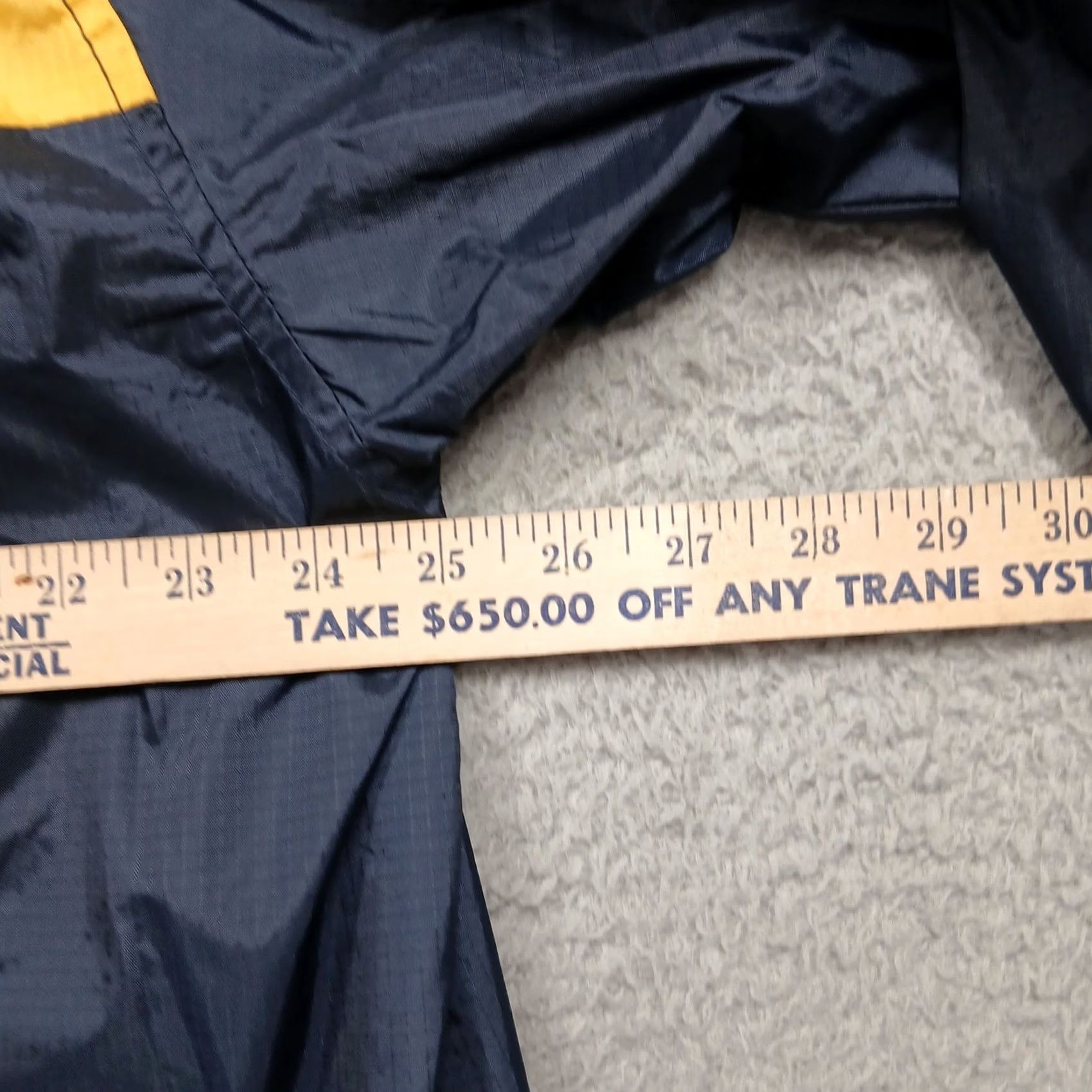 Bugle Boy VINTAGE Bugle Boy Windbreaker Jacket Blues Yellow Nylon Men L Navy Yellow Windbreaker Jacket Full Zip Size US L / EU 52-54 / 3 - 7 Thumbnail