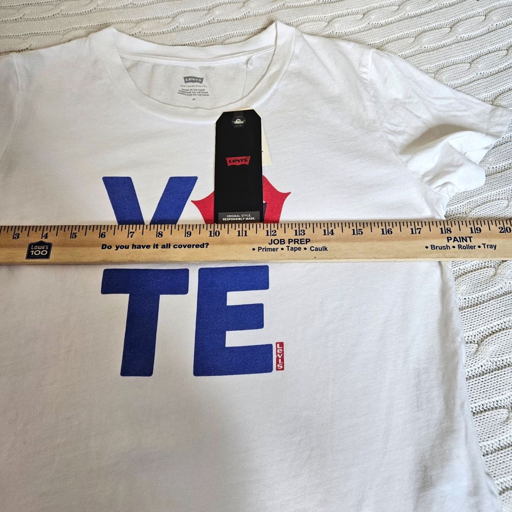Levi's Levi's Women's Crew Neck Short Sleeve White T-Shirt M Regular Cotton Jersey Basic Shirt Womens Regular Size M White 90s Vote Theme Size M / US 6-8 / IT 42-44 - 7 Thumbnail