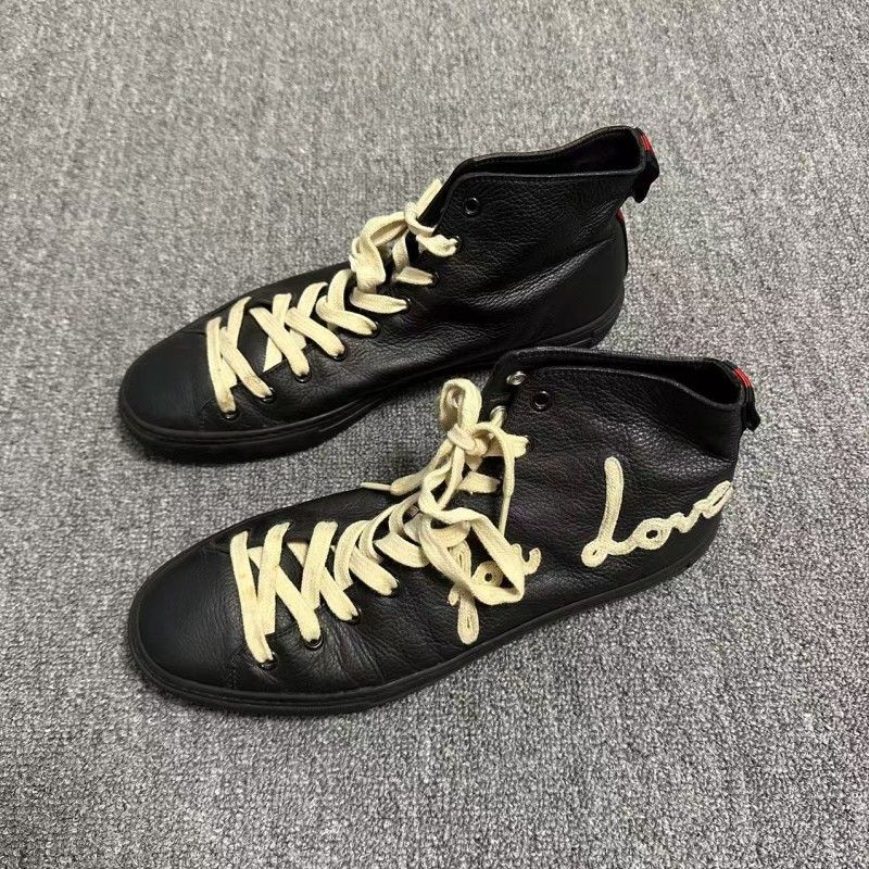 Gucci Gucci High-Top Sneakers with Love Design Size US 8 / EU 41 - 1 Thumbnail