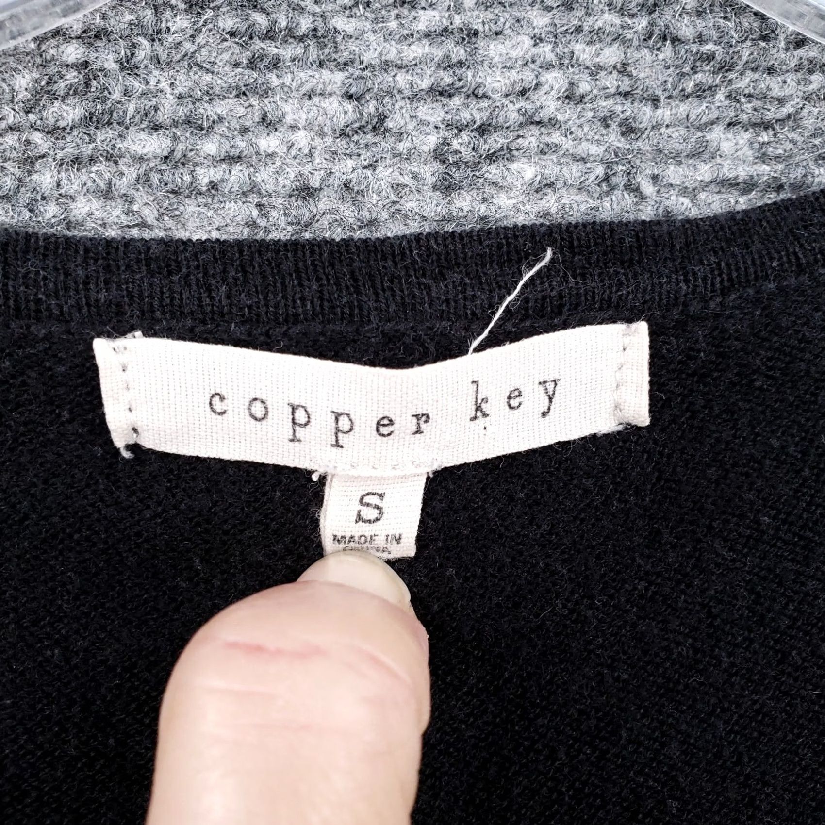 Vintage Copper Key Sweater Womens S Small Black Pullover Round Neck Long Sleeve Jumper Size S / US 4 / IT 40 - 6 Thumbnail