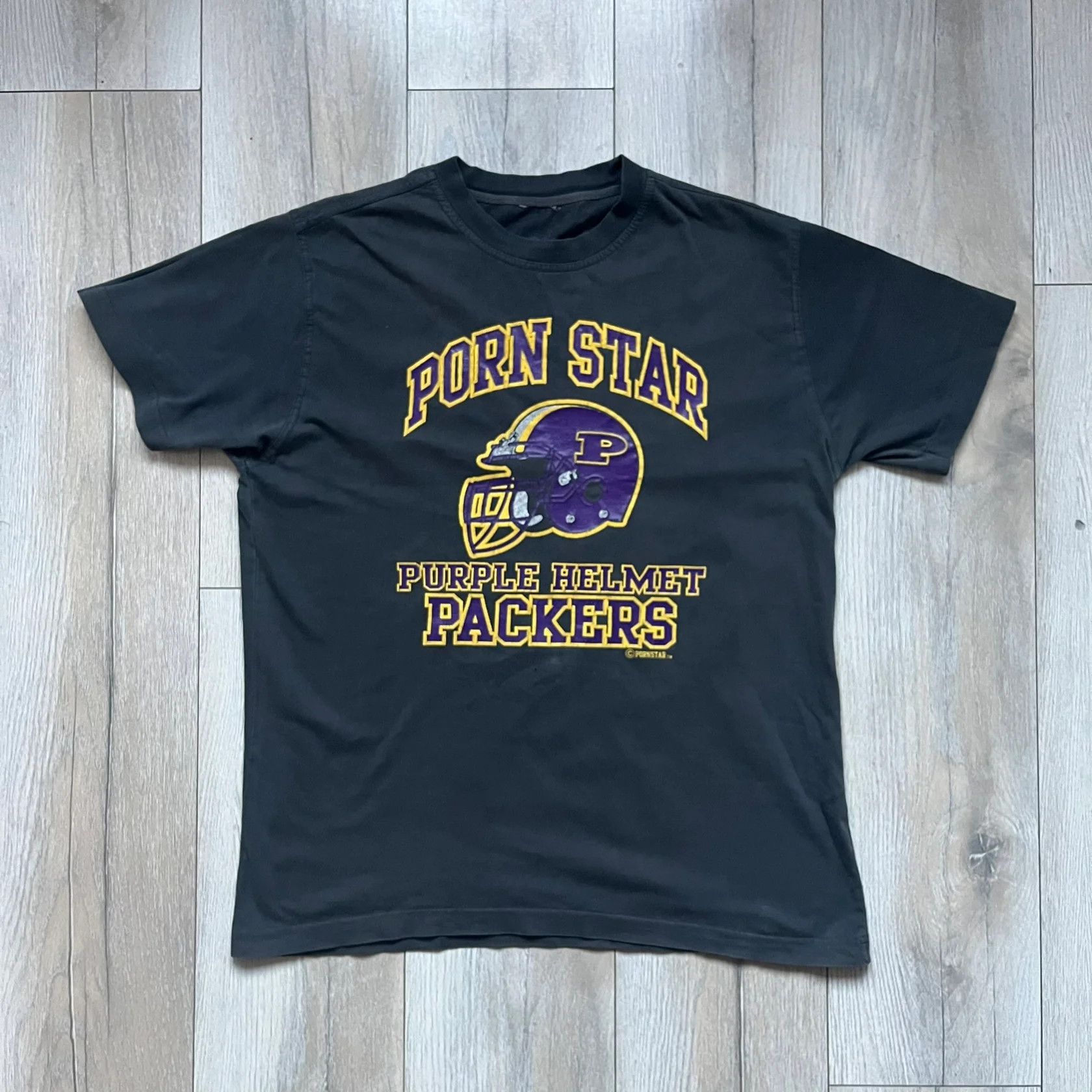 Vintage Porn Star Purple Helmet Packers Tee Size US M / EU 48-50 / 2 - 1 Thumbnail