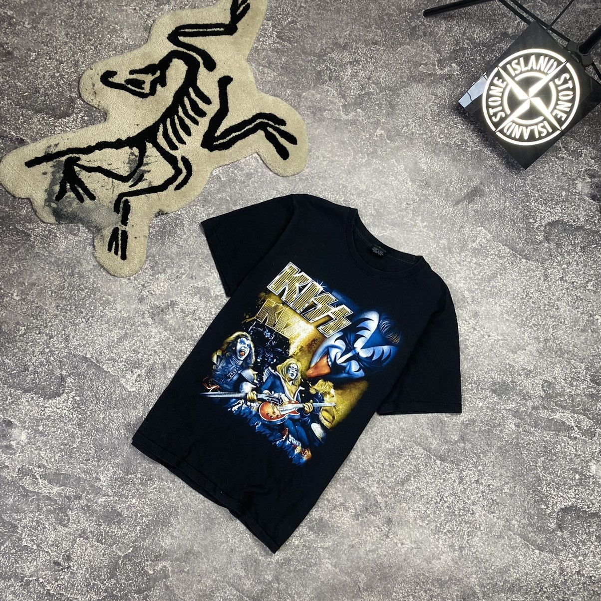 Band Tees Vintage Kiss Big Overprinted Graphic Logo 90’s tee Size US L / EU 52-54 / 3 - 1 Thumbnail