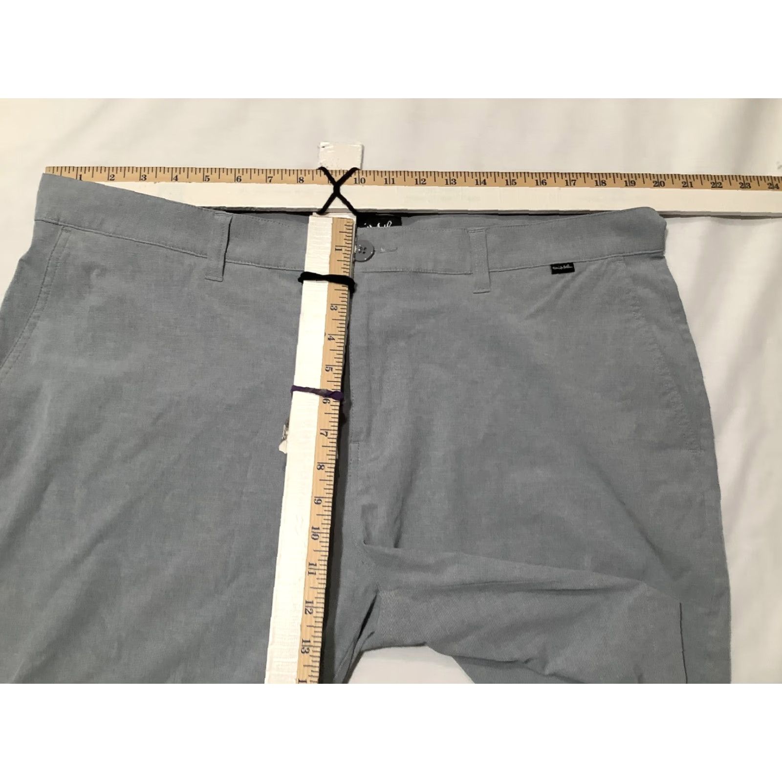 TravisMathew Travis Mathew Shorts Mens 40 Gray Microstripe Chino Stretch Golf Casual 10in Size US 40 / EU 56 - 7 Thumbnail