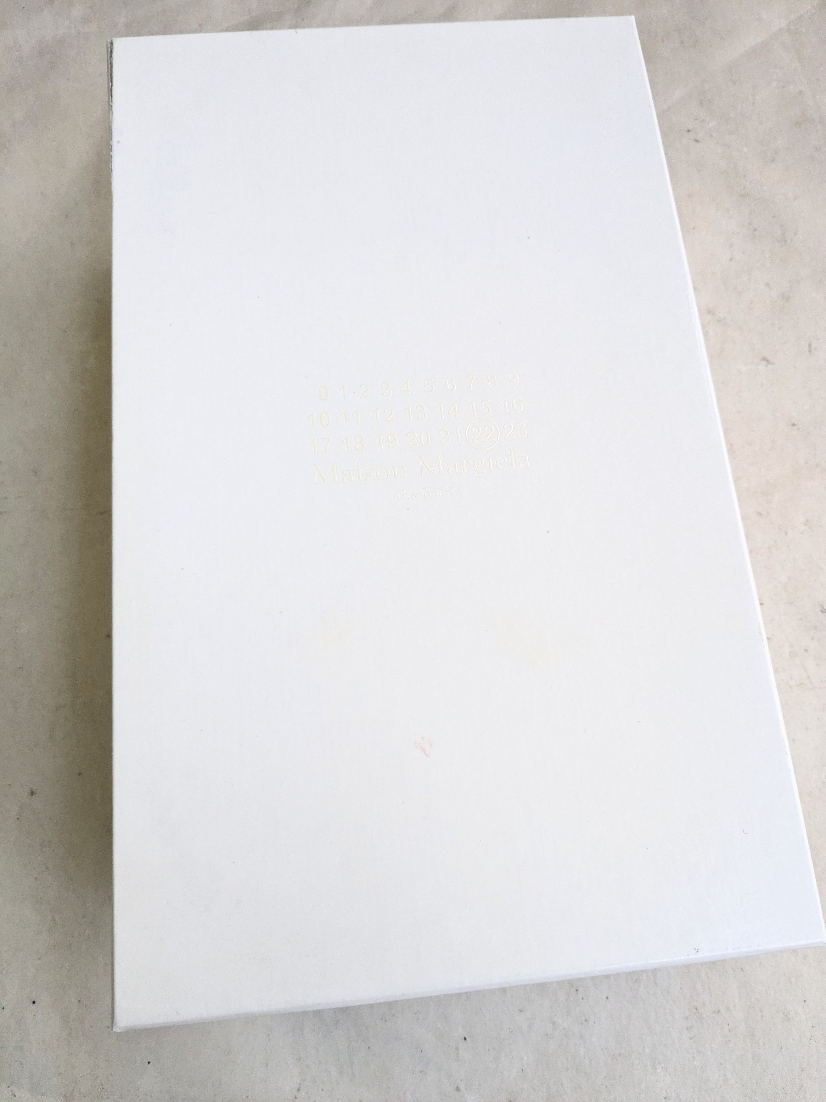 Maison Margiela Maison Margiela GAT Replica White Gray 8 41 Low Tops Size US 8 / EU 41 - 20 Thumbnail