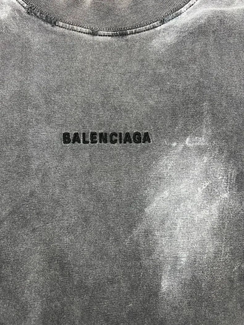 Balenciaga Balenciaga Letter logo embroidered round neck short-sleeve Size US M / EU 48-50 / 2 - 3 Thumbnail
