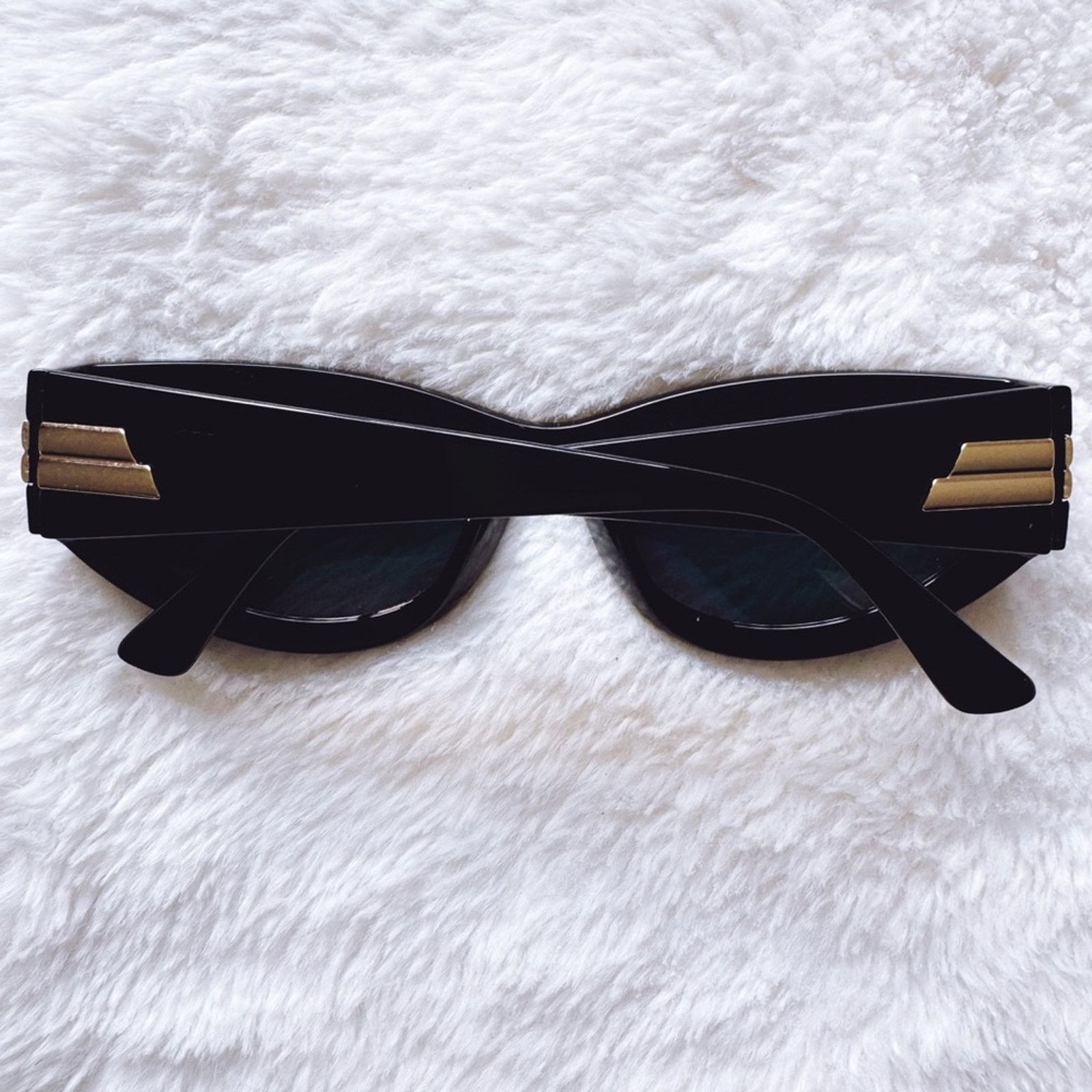 Other Francis Mirrored Red with Black Rim Sunglasses Size ONE SIZE - 14 Thumbnail
