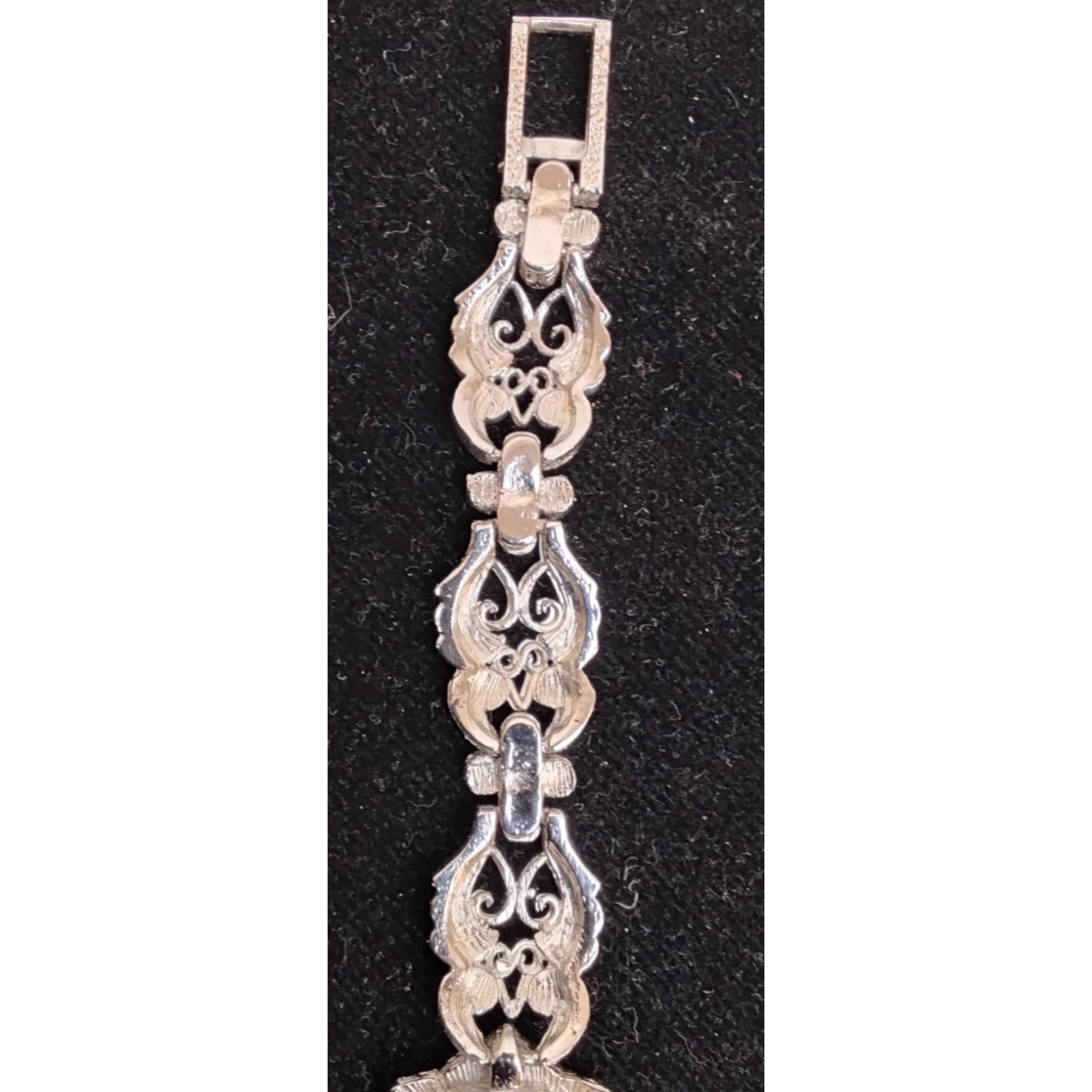 Other Majestron Ladies Watch Silver Tone Gemmed Vintage Hong Kong Size ONE SIZE - 8 Thumbnail