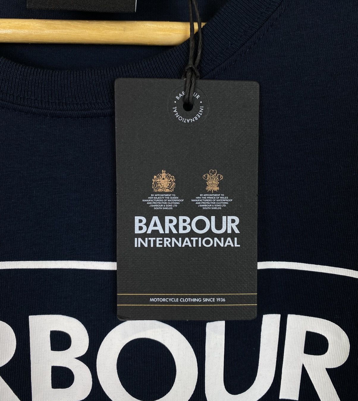 Barbour Barbour International Tailored Fit T-Shirt Men’s Size M Top Size US M / EU 48-50 / 2 - 4 Thumbnail