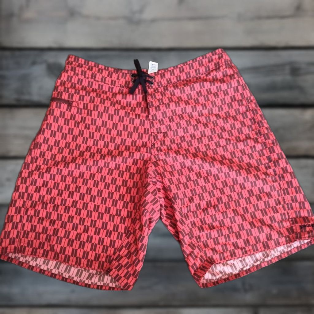 Patagonia Patagonia Wavefarer Board Shorts Quiver Glowing Ember Zip Pocket Men's Sz 36 Board Shorts Men Size US 36 / EU 52 - 1 Thumbnail