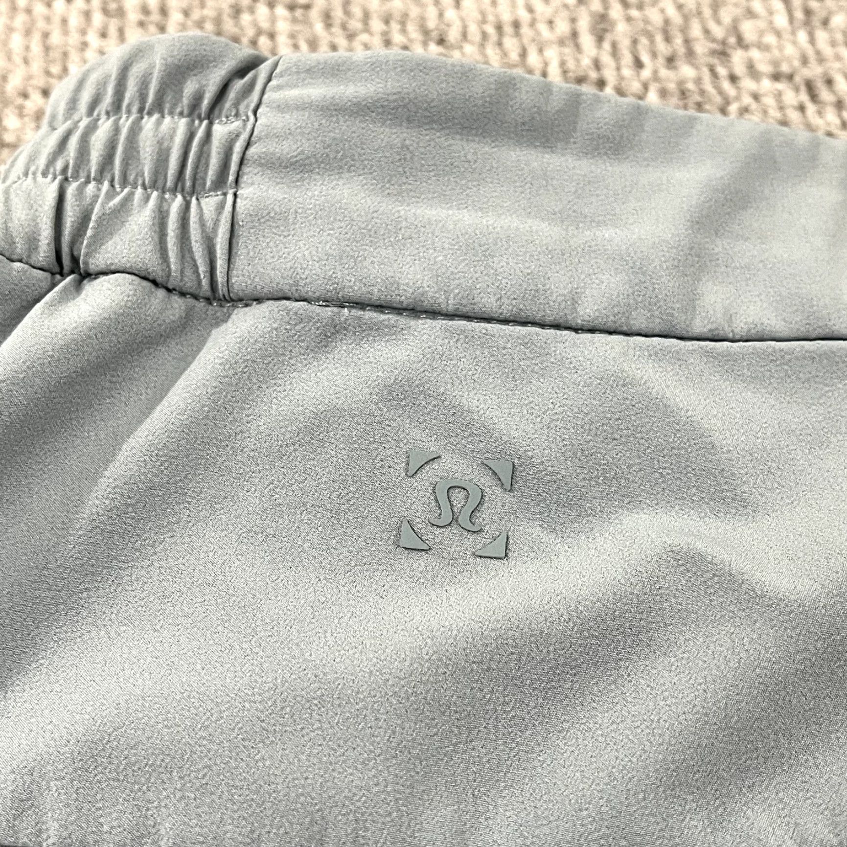 Lululemon LULULEMON Shorts Mens 34 x 9" Blue Gray Chino Golf Performance Stretch Preppy Shirt? Size US 34 / EU 50 - 3 Thumbnail