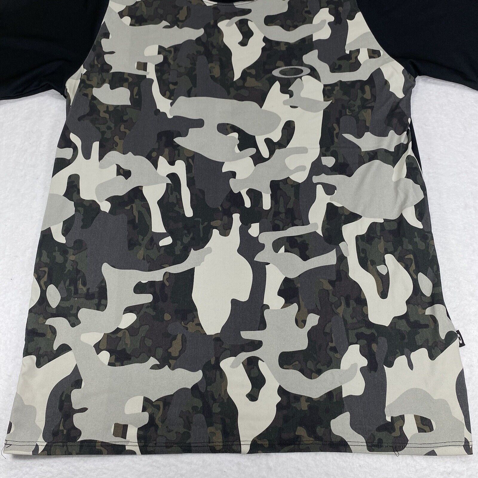 Oakley Oakley Sunglasses Medium Camouflage Gray Black T Shirt Size US M / EU 48-50 / 2 - 7 Thumbnail