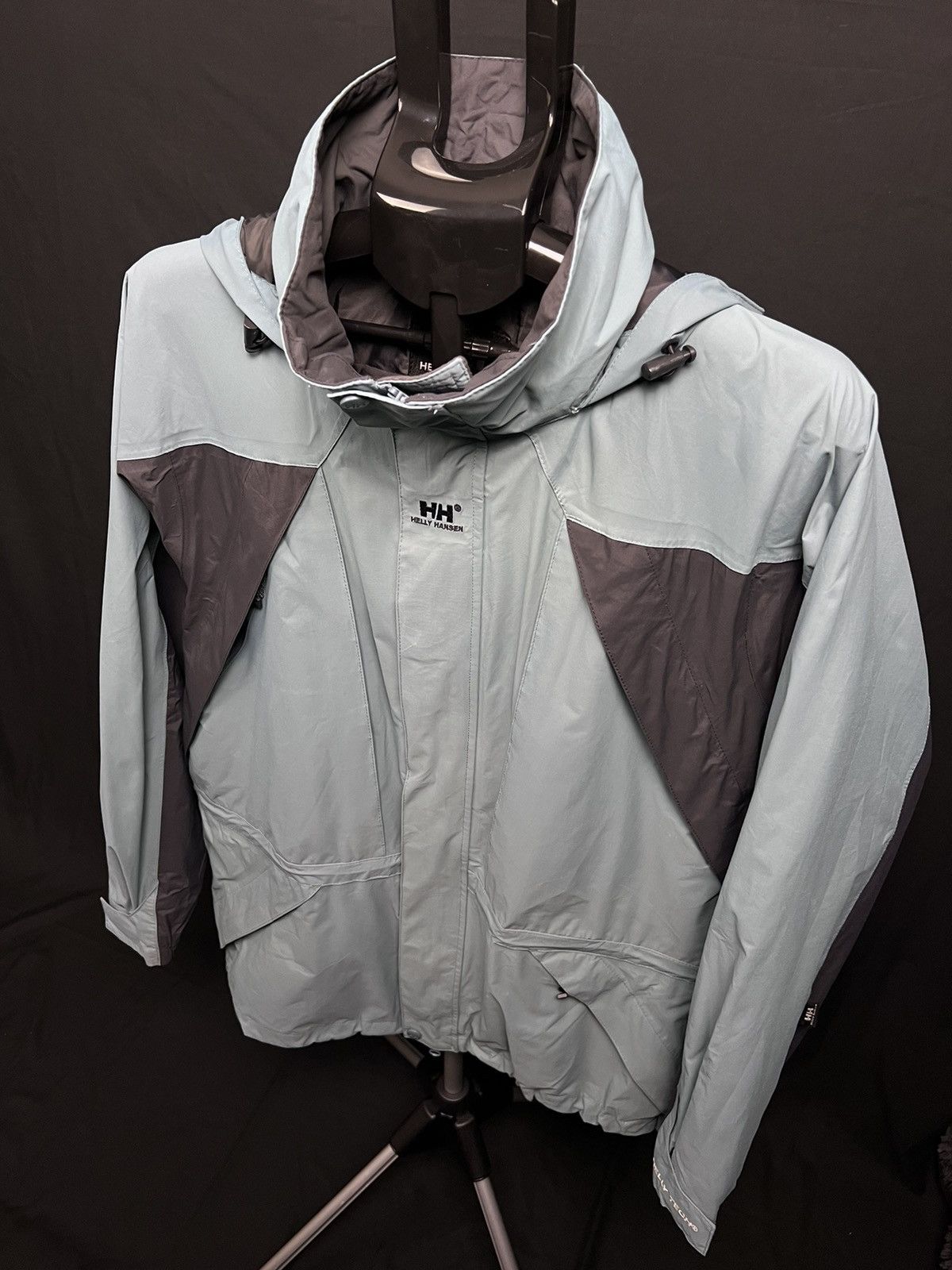 Helly Hansen × Vintage 🔴 Vintage Helly Hansen nylon jacket helly tech Size US L / EU 52-54 / 3 - 1 Thumbnail