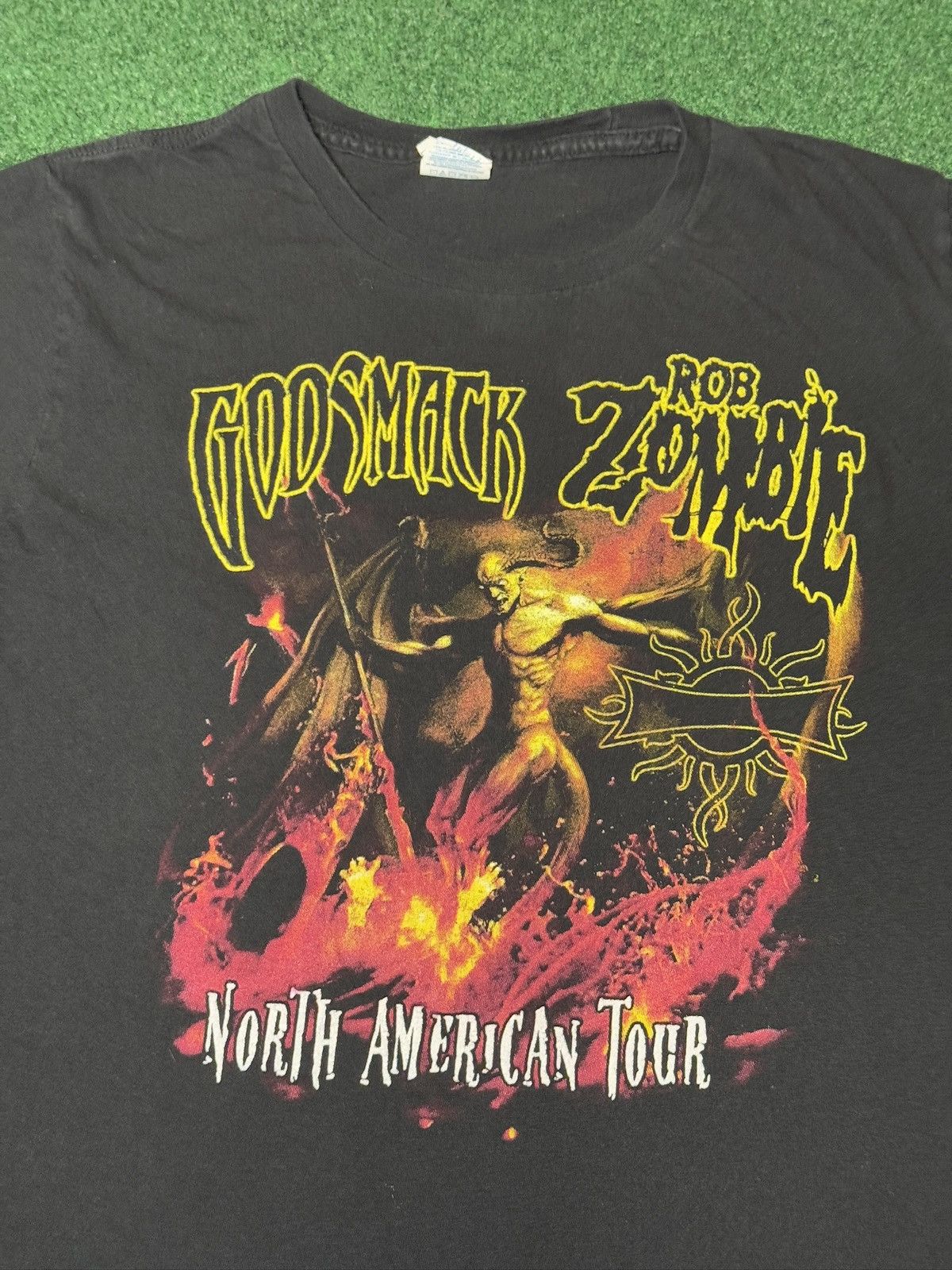 Band Tees Y2K Godsmack Rob Zombie Metal Rock Grunge Concert T Shirt Size US M / EU 48-50 / 2 - 2 Thumbnail