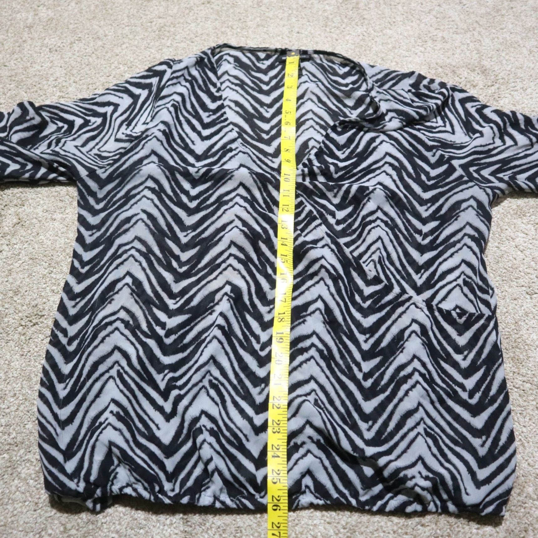 Vintage Lane Bryant Shirt Women Adult Size 16 Black Zebra Front Wrap Polyester Blouse Long Sleeve Size XXL / US 16-18 / IT 52-54 - 4 Thumbnail