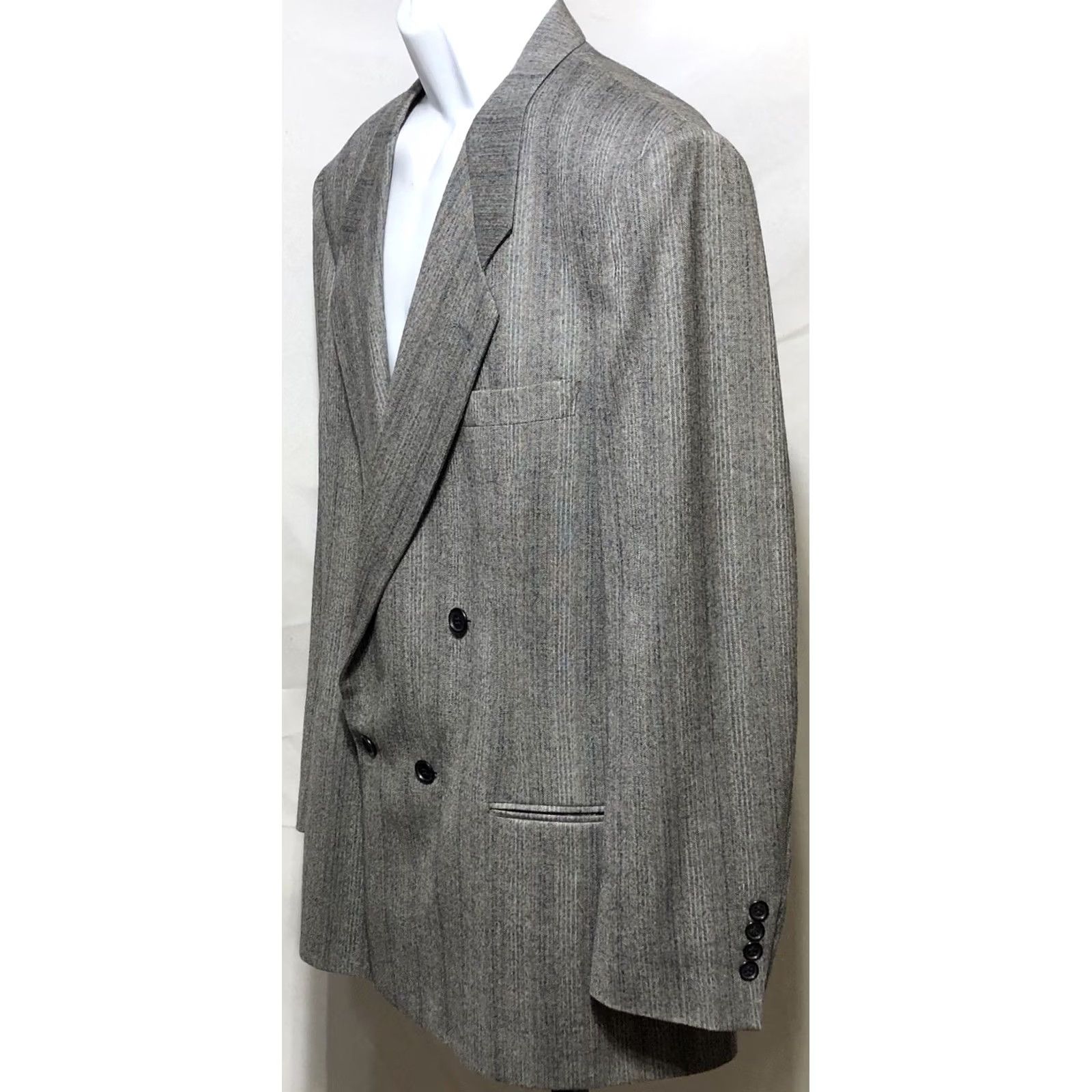 Pierre Cardin VINTAGE Pierre Cardin 2pc Suit Gray Stripe 100% Wool Double Breast 44R Men Size 44R - 3 Thumbnail