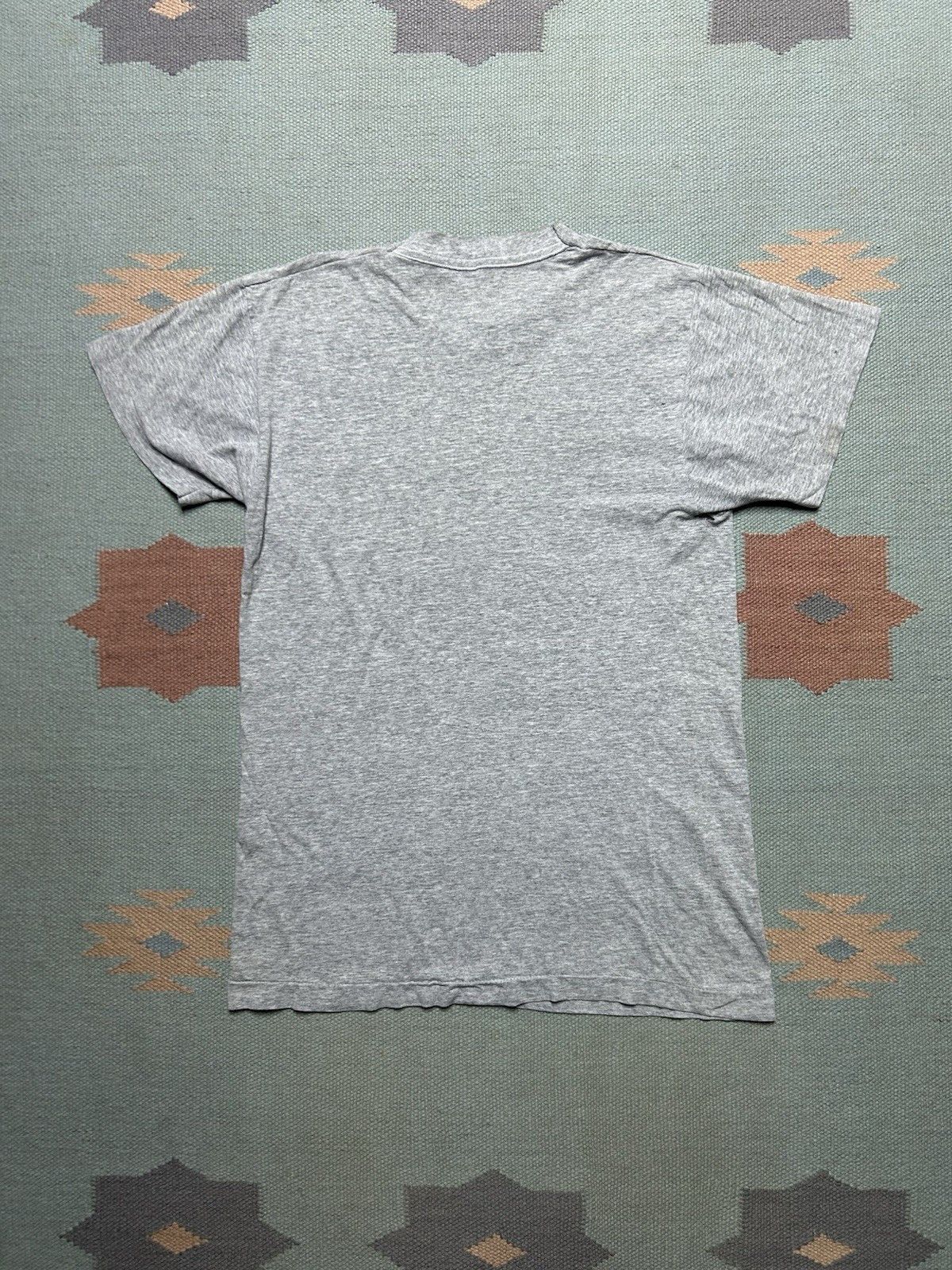 Vintage Vtg 90s pocket t shirt blank heather gray soft worn thin M/L Size US M / EU 48-50 / 2 - 8 Thumbnail