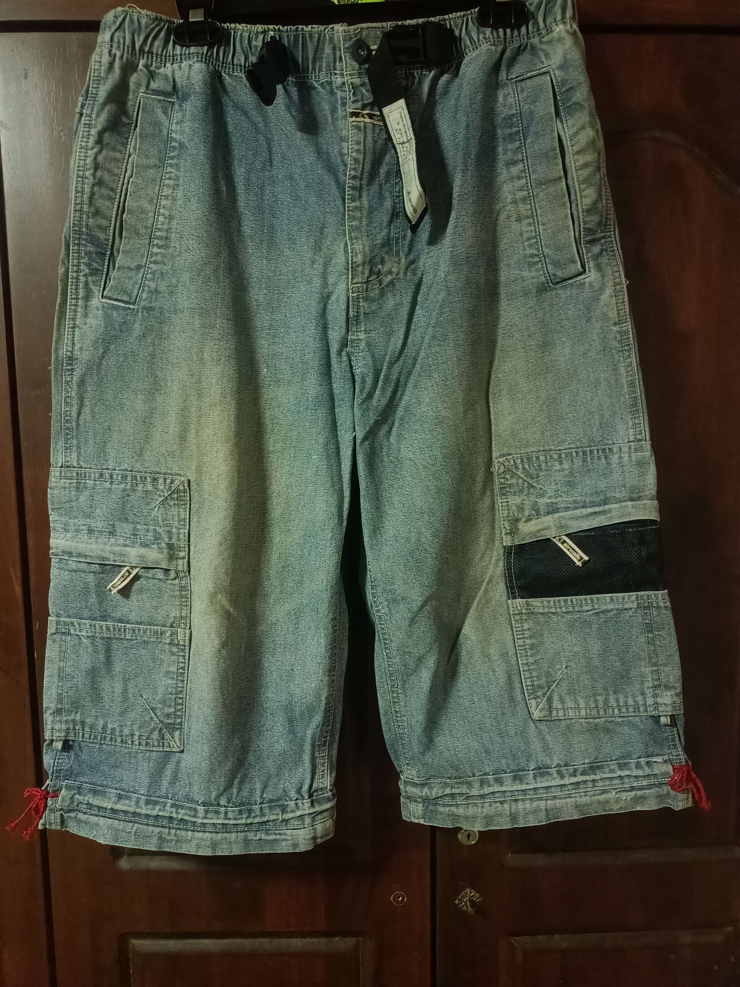 Airwalk × Vintage Vintage Distress Airwalk Short Jeans Size US 34 / EU 50 - 2 Thumbnail