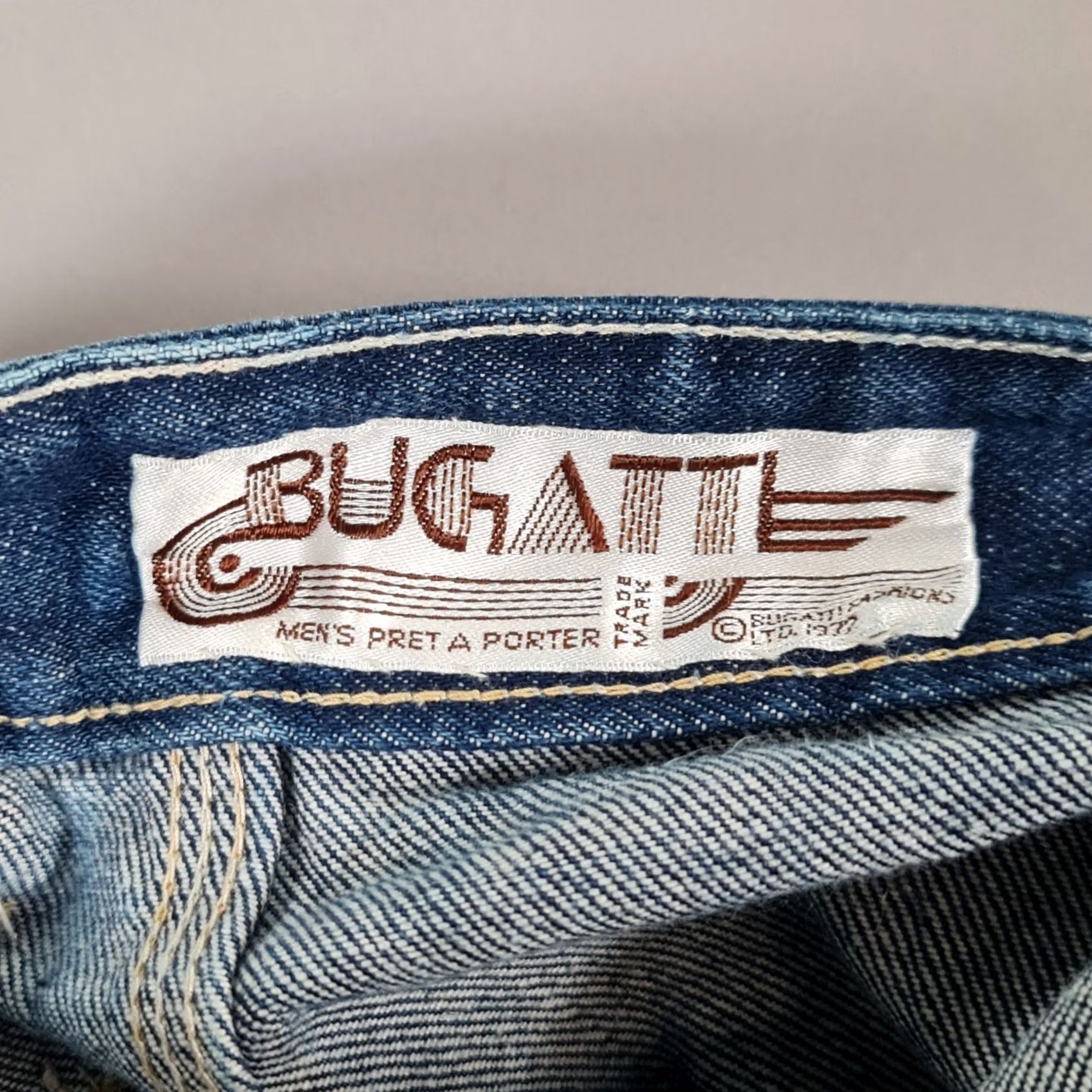 Vintage Womens Baggy Jeans Blue W26 L34 Flare High Rise Denim Jeans 5-Pocket Zip Fly 100% Cotton French Made Womens Size 28" / US 6 / IT 42 - 4 Thumbnail