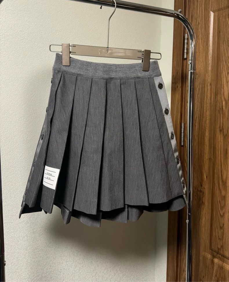 Thom Browne Gray Pleated Skirt by Thom Browne - dmc Size US 36 / EU 52 - 1 Thumbnail