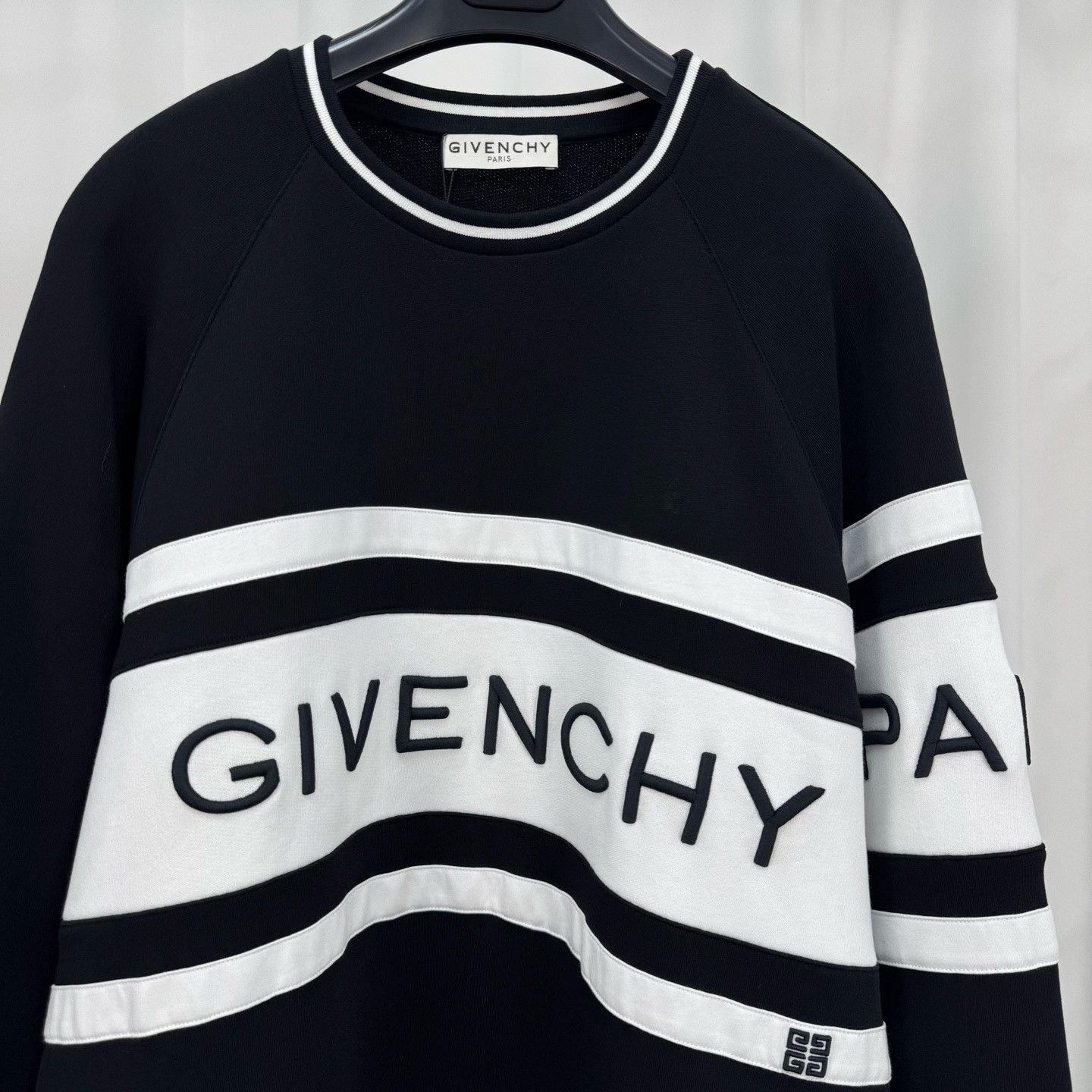 Givenchy Givenchy Embroidered Letter Sweatshirt Size US L / EU 52-54 / 3 - 3 Thumbnail