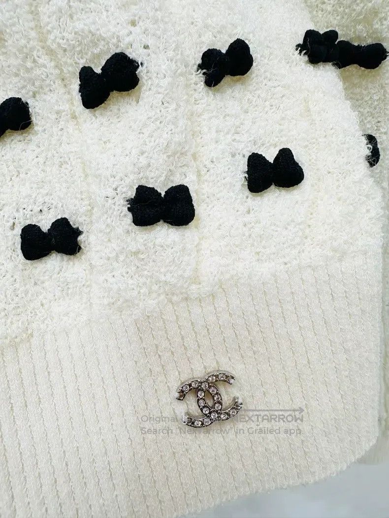 Chanel Chanel 25k metres white round neck long-sleeved bow knitte Size XS / US 0-2 / IT 36-38 - 6 Thumbnail