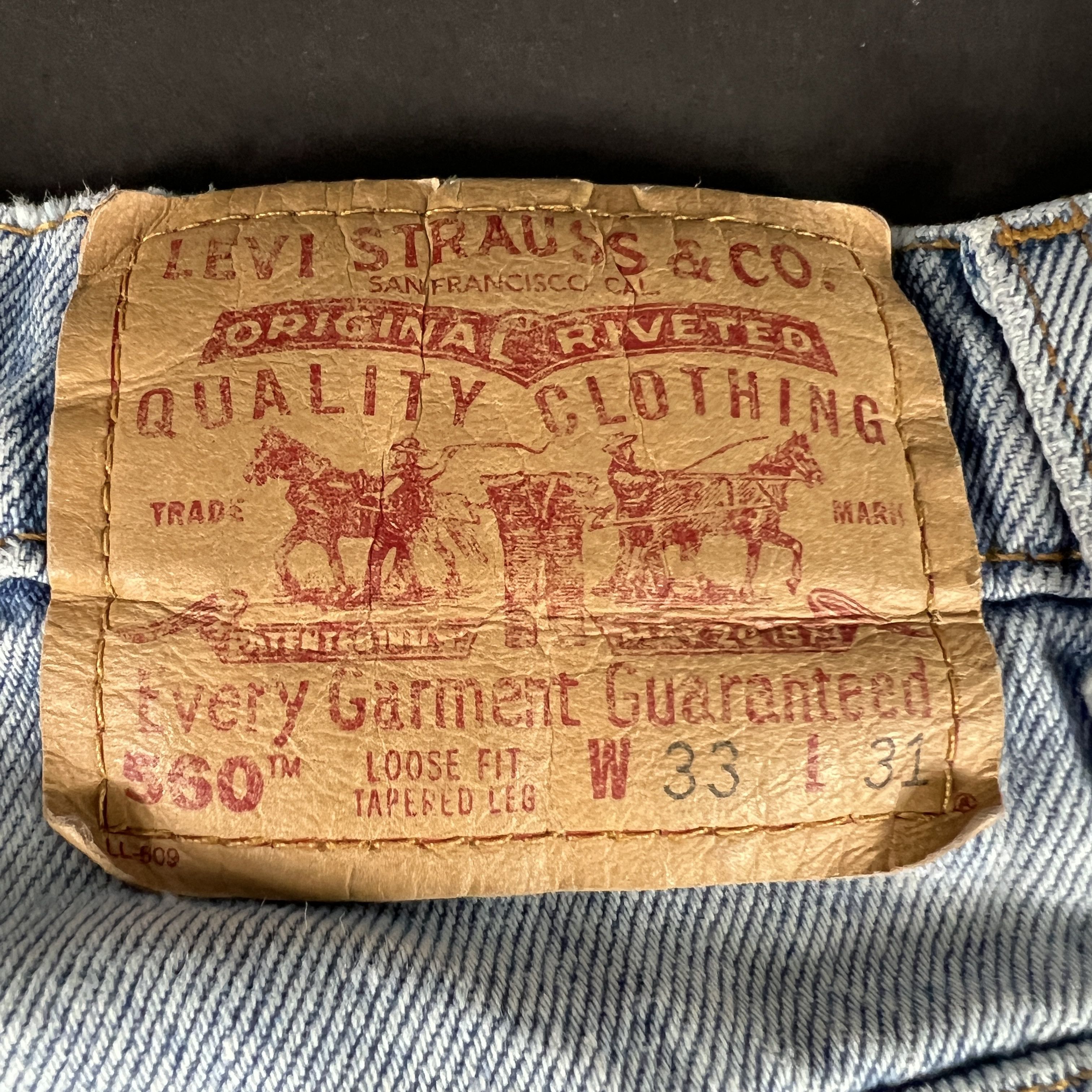 Levi's × Vintage VTG 90s Levi's Jeans 560 Loose Tapered Blue Distressed Denim Size US 32 / EU 48 - 14 Thumbnail