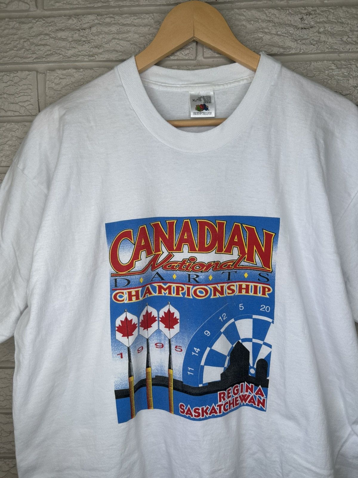 Vintage Vintage 1995 Canadian National Darts Championship T Shirt Size US XL / EU 56 / 4 - 2 Thumbnail