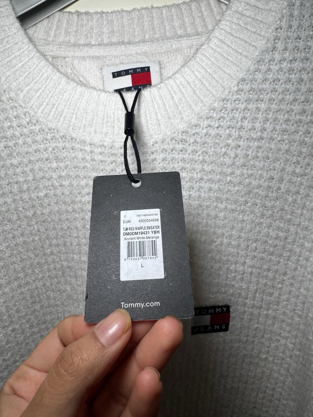 Tommy Hilfiger Tommy Jeans Waffle Knit Sweater White Size L BNWT Size US L / EU 52-54 / 3 - 2 Thumbnail