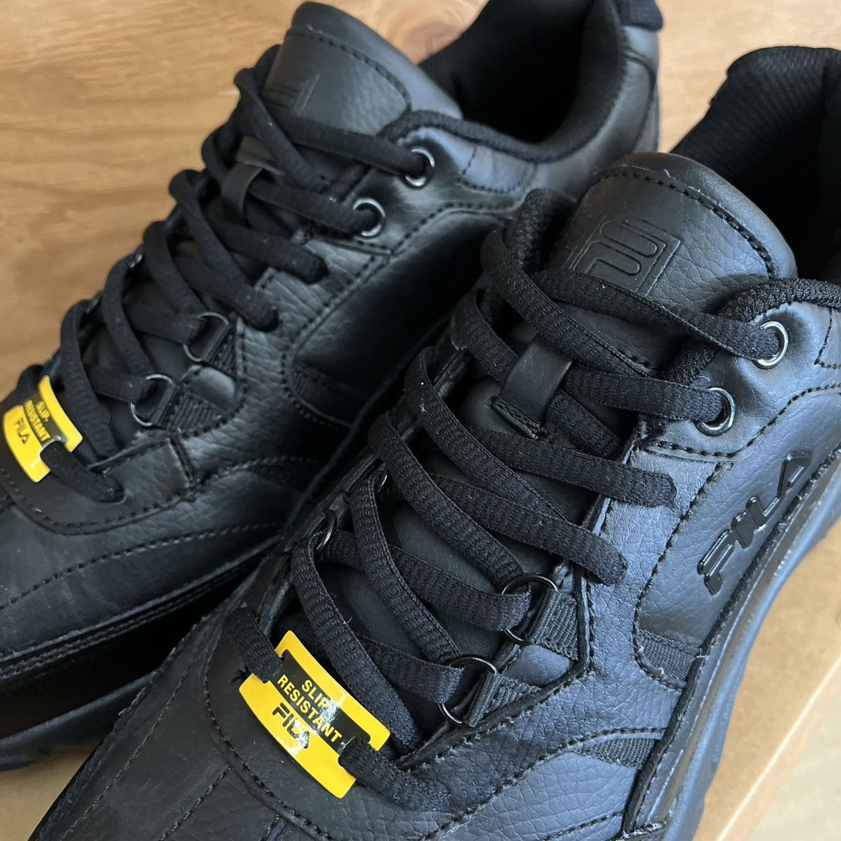 Fila Fila Memory Workshift SR Black 1SG30002-001 Men Size 10.5 Size US 10.5 / EU 43-44 - 3 Thumbnail