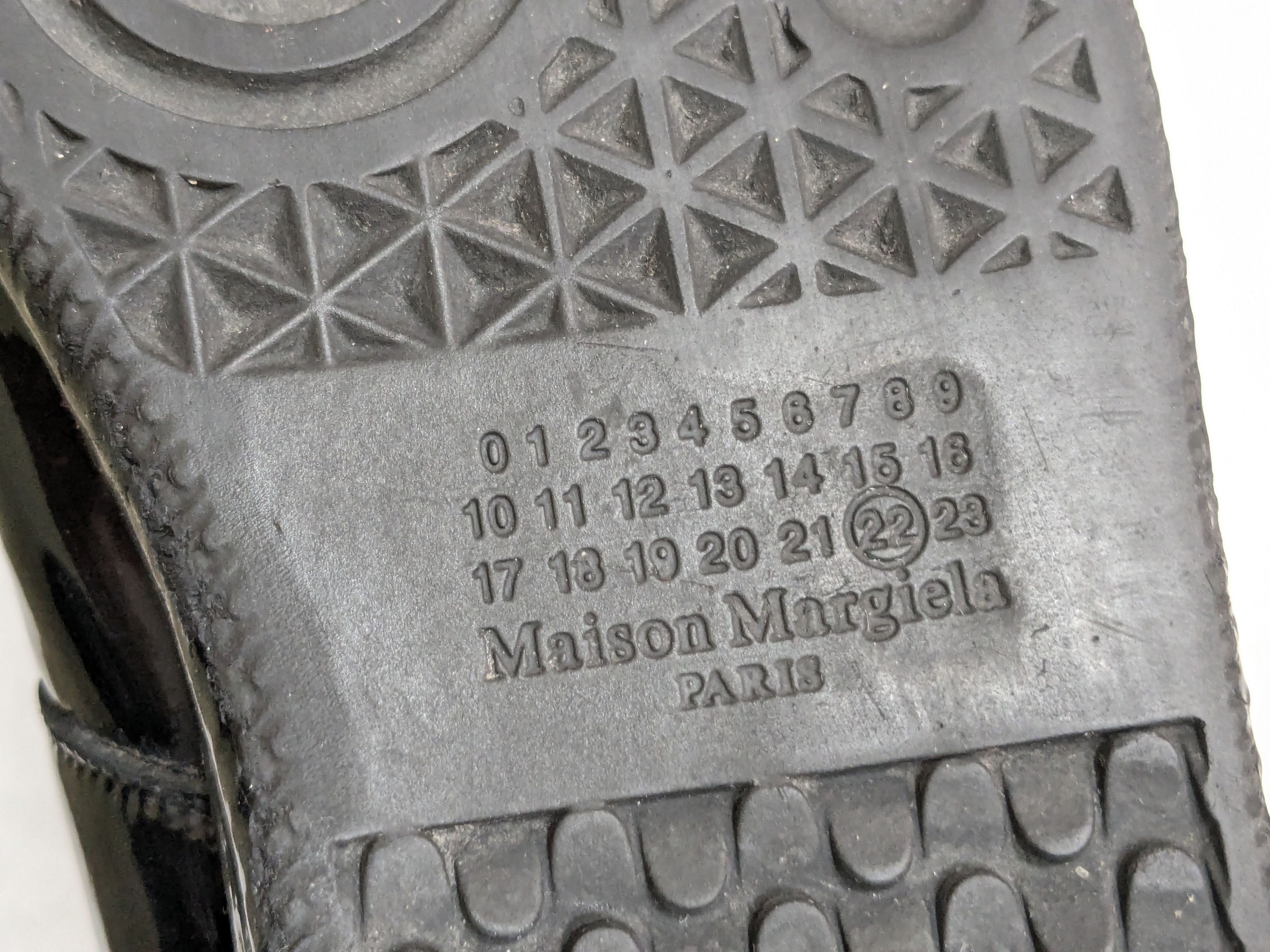 Maison Margiela Maison Margiela Replica GAT Black Patent Leather 8 41 Low Size US 8 / EU 41 - 19 Thumbnail