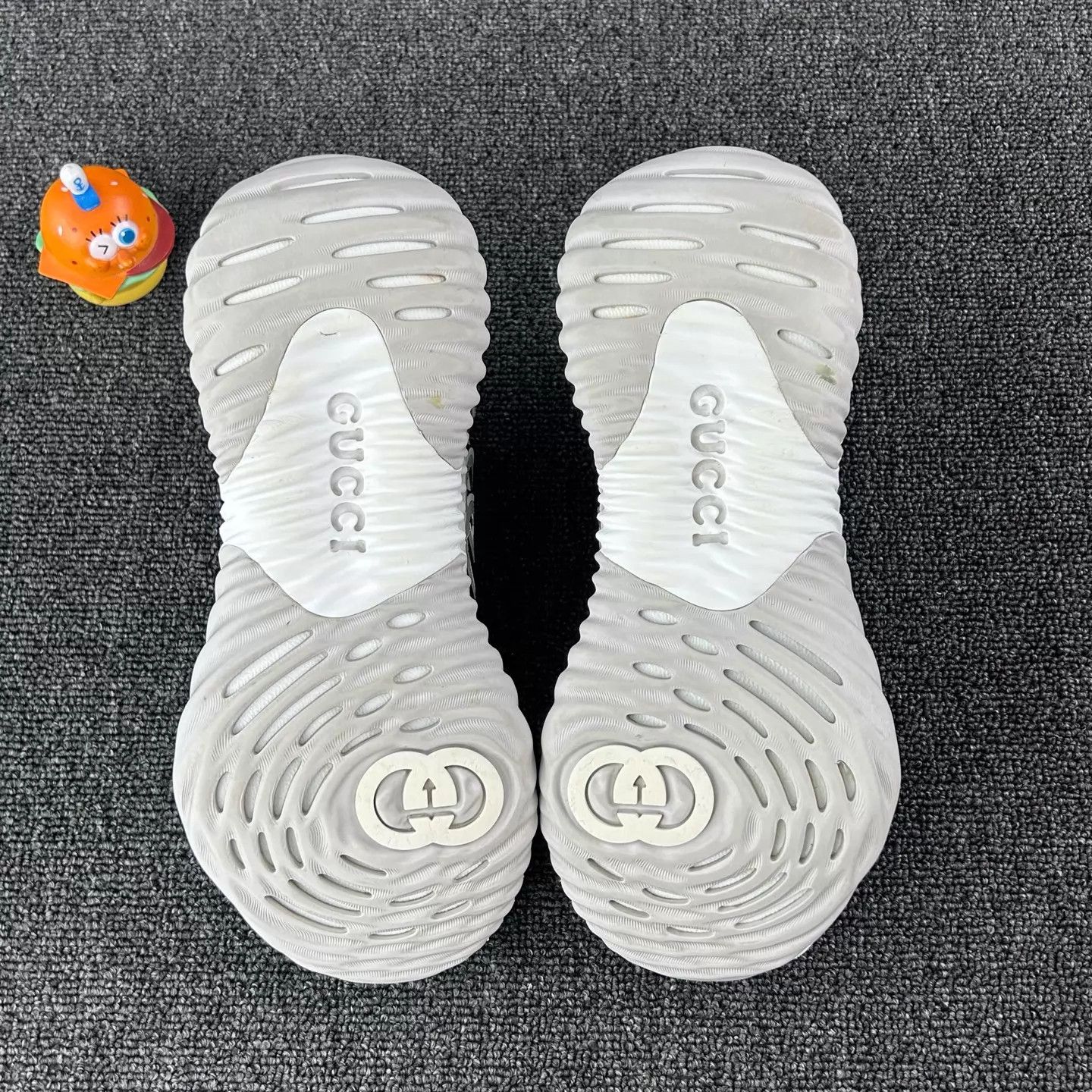 Gucci Gucci GG Sneakers Women's White & Gray Colorblock 37 Size US 6.5 / IT 36.5 - 6 Thumbnail