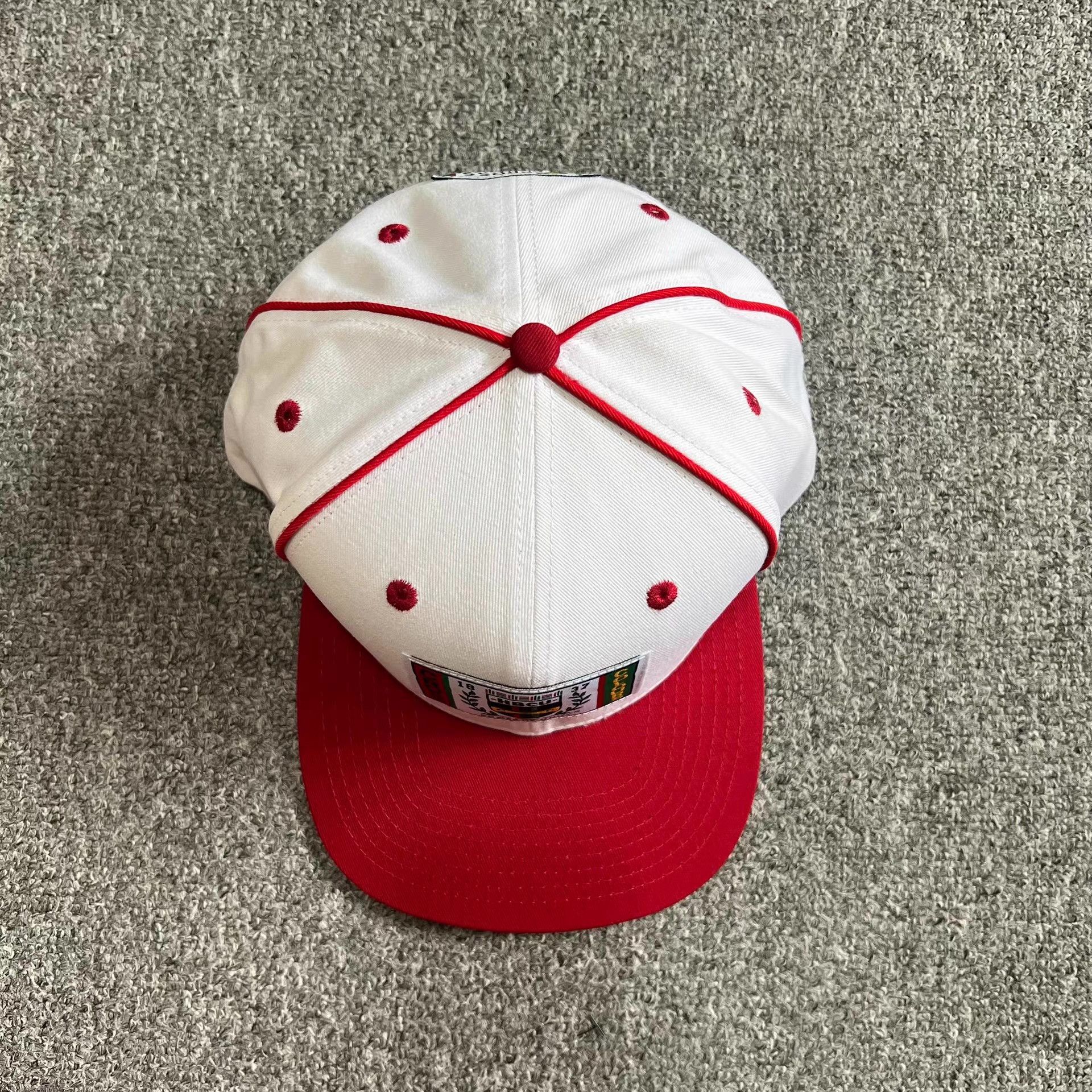 Cross Colours Cross Colours embroidered curved brim baseball cap。 Q7 Size ONE SIZE - 7 Thumbnail