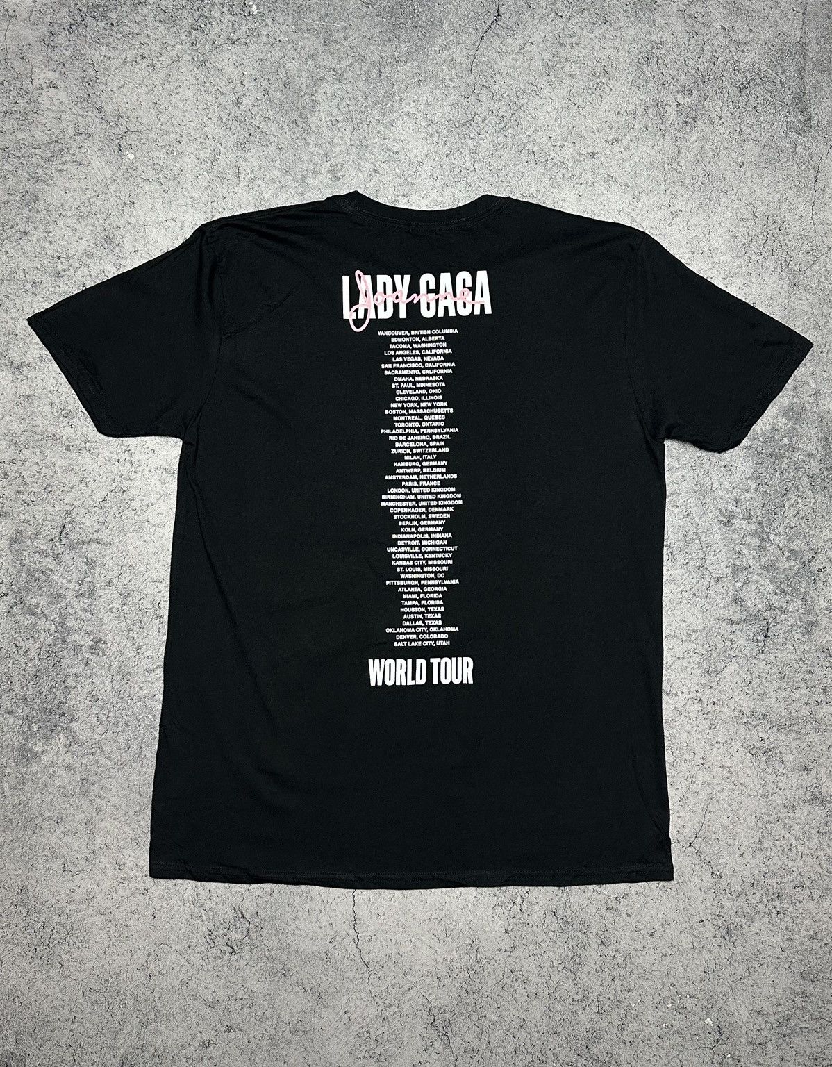 Band Tees Lady Gaga Joanne 2017 World Tour Photo T-Shirt Size US XL / EU 56 / 4 - 7 Thumbnail