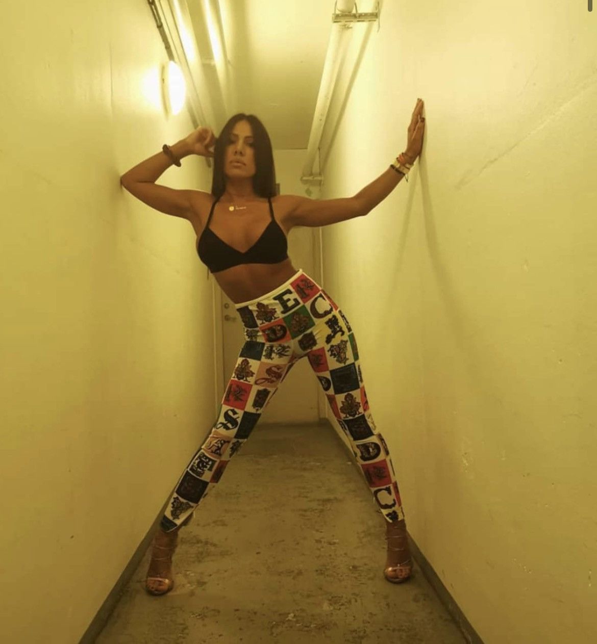 Versace Vintage Versace Logo AOP Monogrammed Leggings Pants size 42 Size 28" / US 6 / IT 42 - 1 Thumbnail