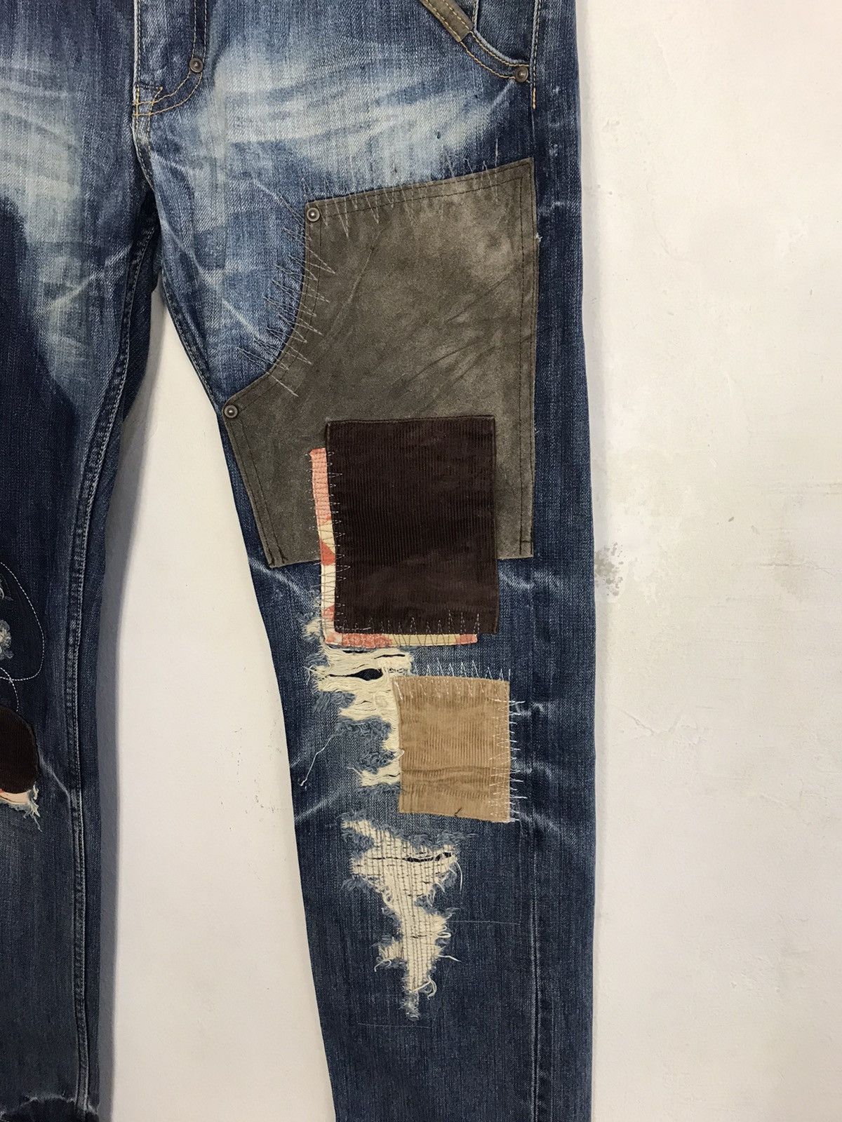 Takeo Kikuchi Takeo Kikuchi Japanese Brand Distressed Patchworks Denim Size US 32 / EU 48 - 5 Thumbnail