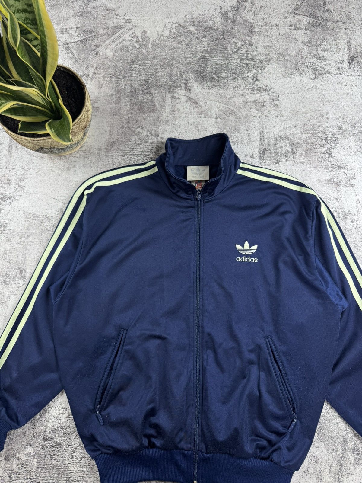 Adidas Adidas Original Y2K Hype Logo Track Activewear Light Jacket Size US S / EU 44-46 / 1 - 5 Thumbnail