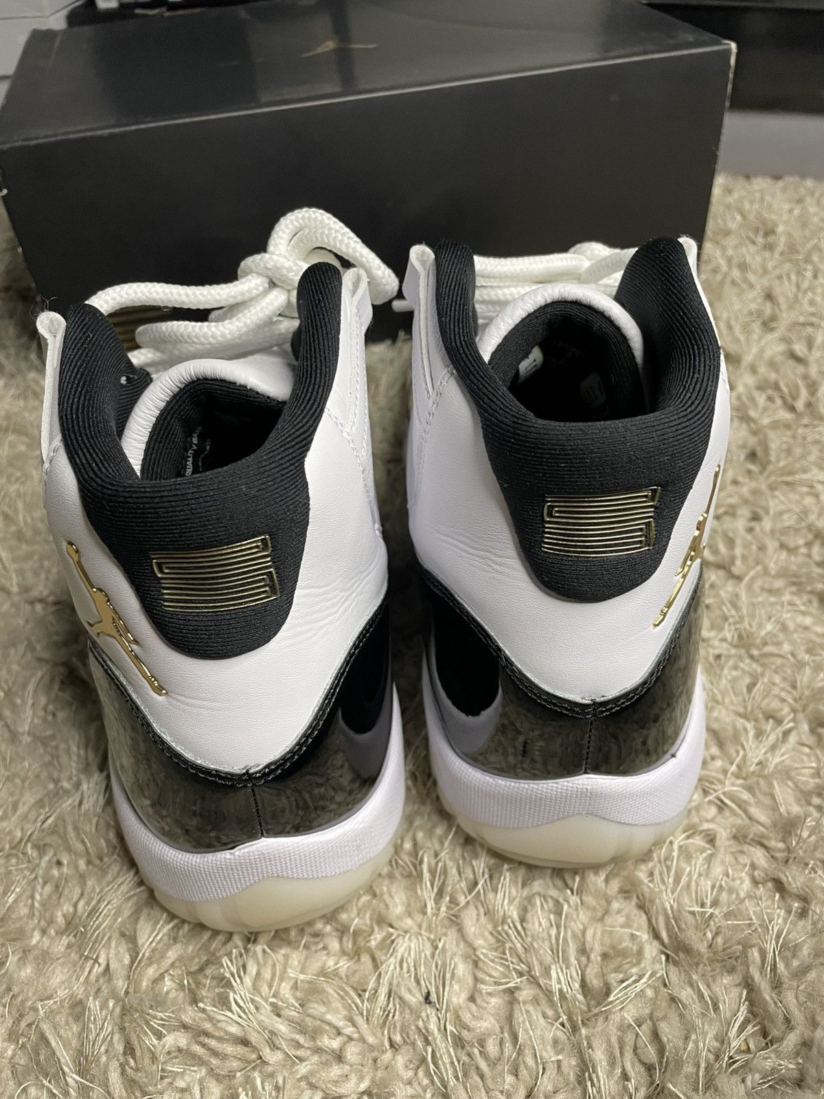 Jordan Brand Jordan 11 Gratitude Size US 10.5 / EU 43-44 - 6 Thumbnail