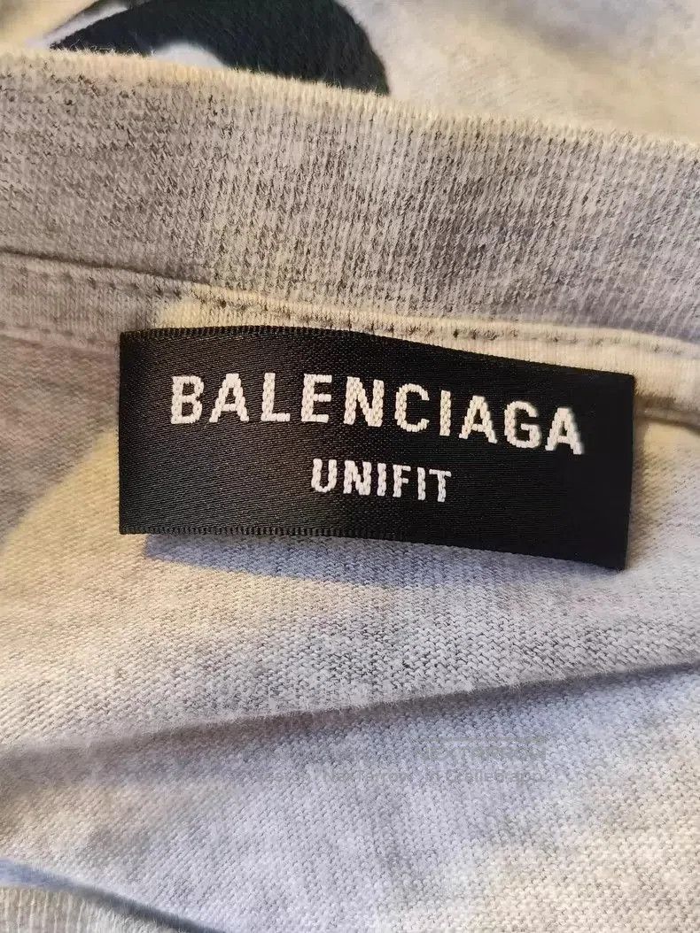 Balenciaga Balenciaga Reversed Logo Short Sleeve Tee. Size US L / EU 52-54 / 3 - 4 Thumbnail