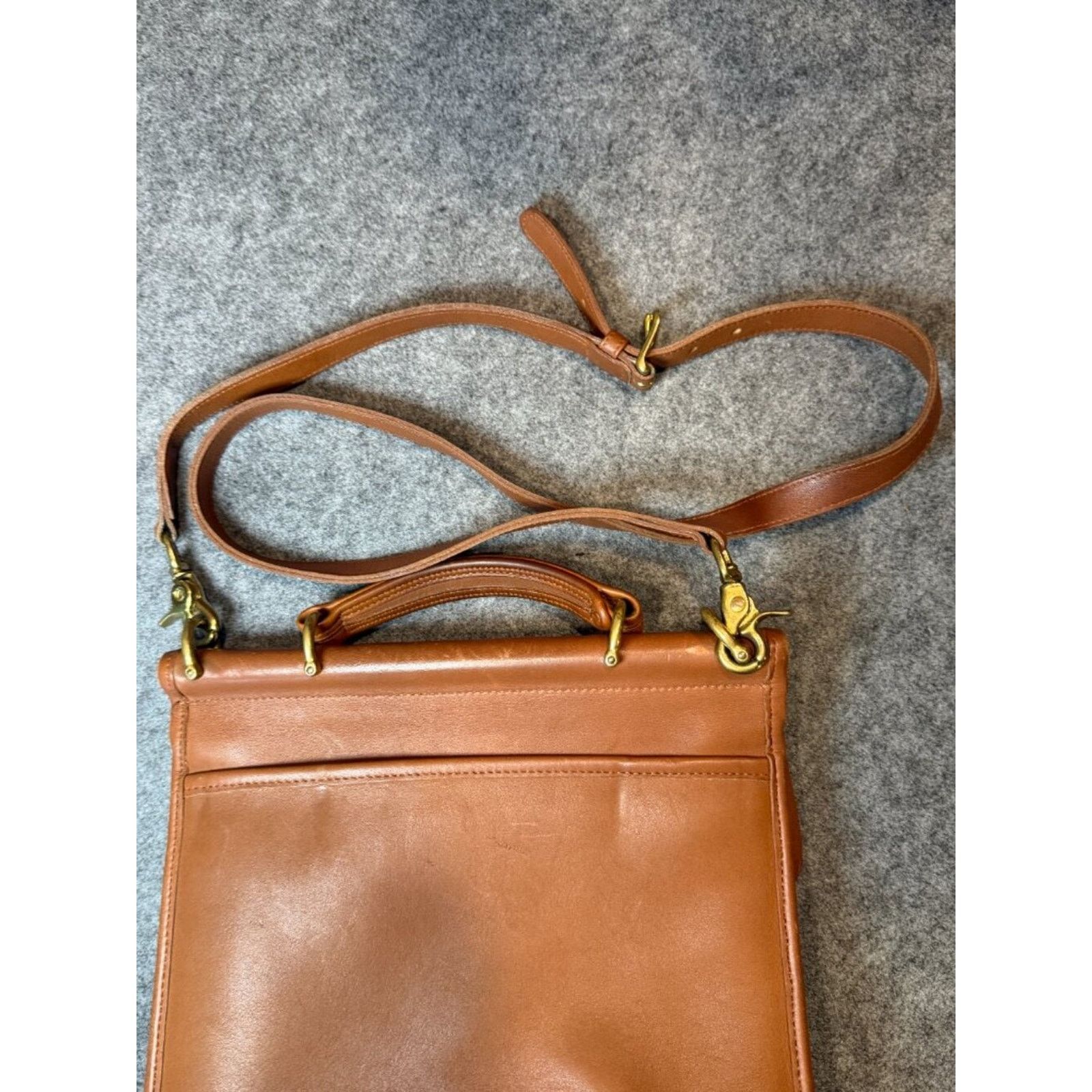 Coach Vintage Coach British Tan Leather Crossbody Messenger Bag Size ONE SIZE - 14 Thumbnail