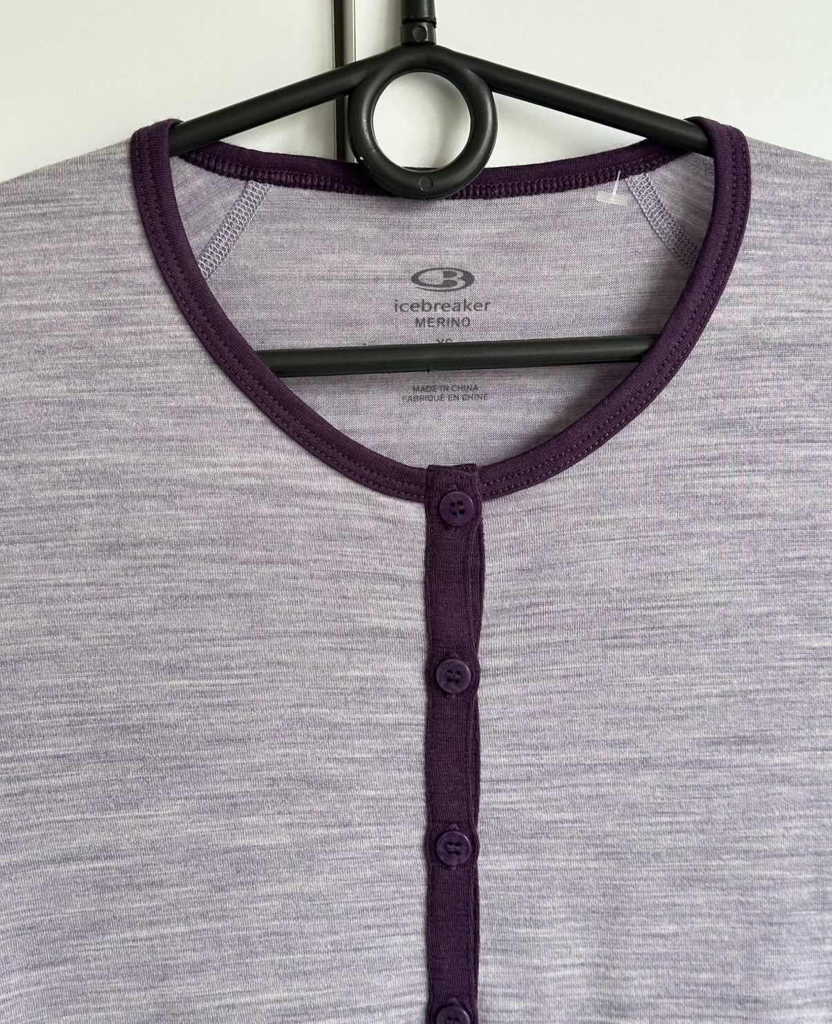 Icebreaker Icebreaker Women’s Merino Wool Long Sleeve size XS Size XS / US 0-2 / IT 36-38 - 2 Thumbnail