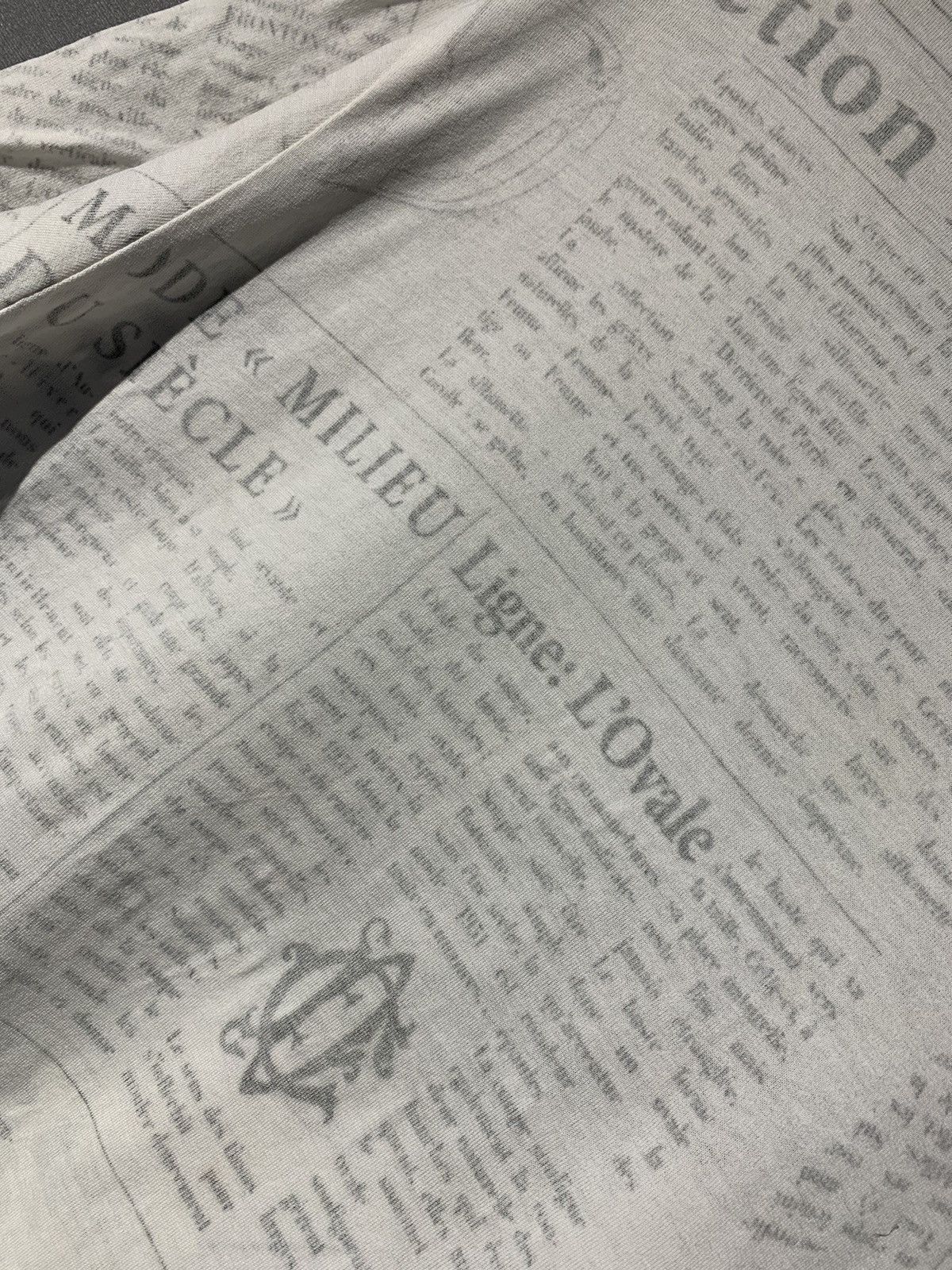 Dior Dior x Daniel Arsham Newspaper Print Tee Beige White Size US M / EU 48-50 / 2 - 10 Thumbnail