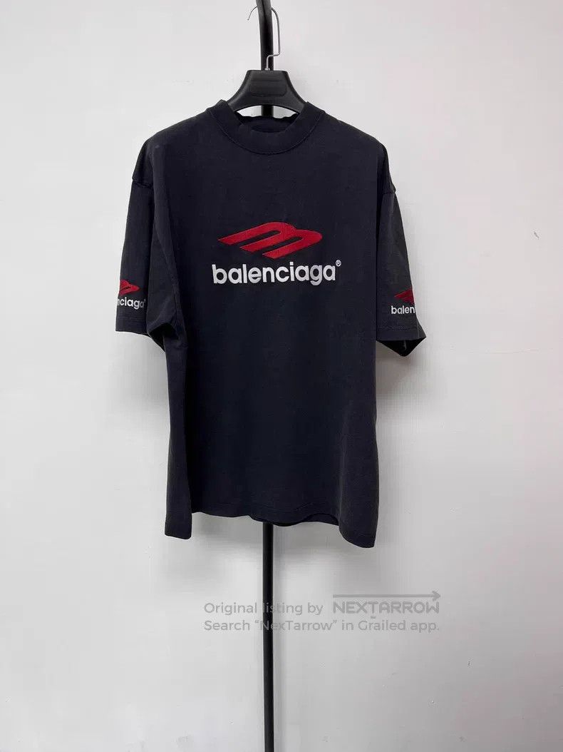 Balenciaga Balenciaga Logo Printed Crew Neck Short Sleeve T-Shirt Size US S / EU 44-46 / 1 - 1 Thumbnail