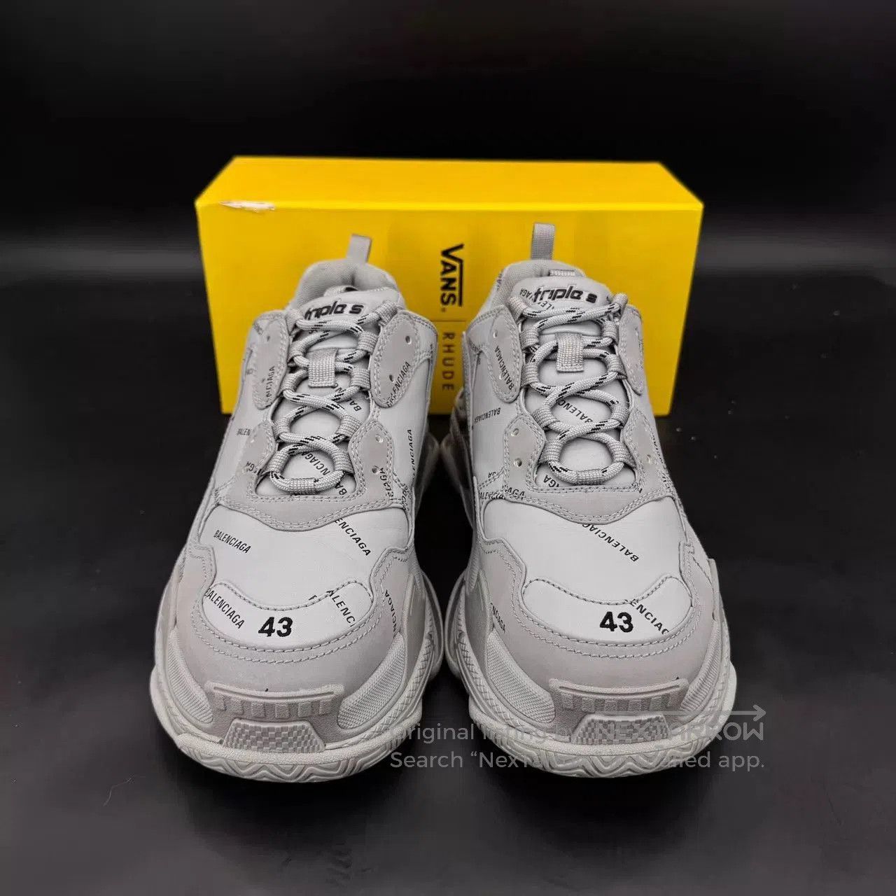 Balenciaga Gray Low-Top Sneakers Size 10. Size US 10 / EU 43 - 4 Thumbnail