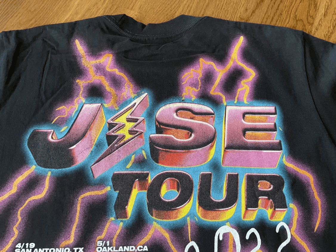 Other J Balvin Tour Shirt Size US XL / EU 56 / 4 - 9 Thumbnail